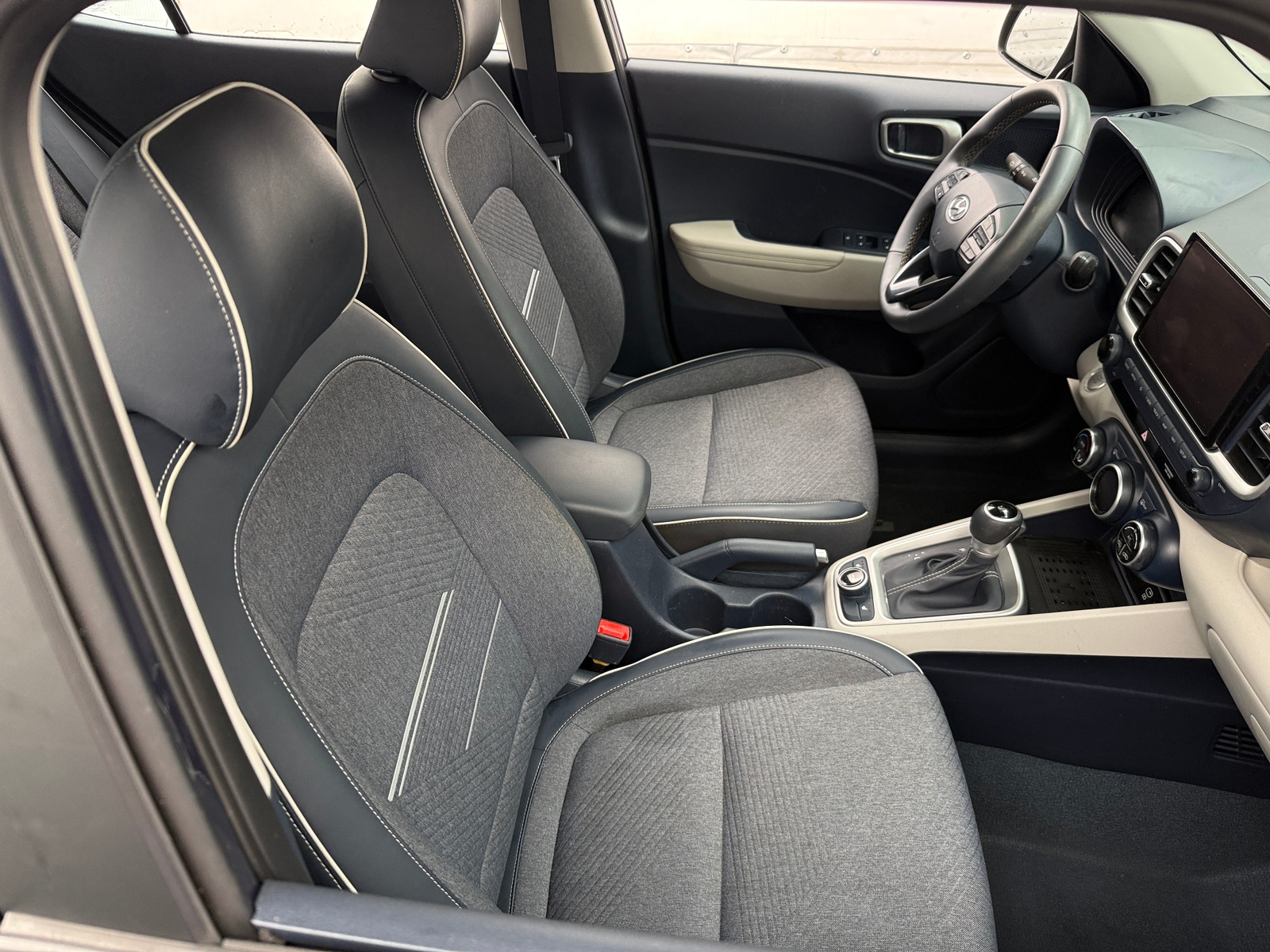 Thumbnail: 2024 Hyundai Venue - 2