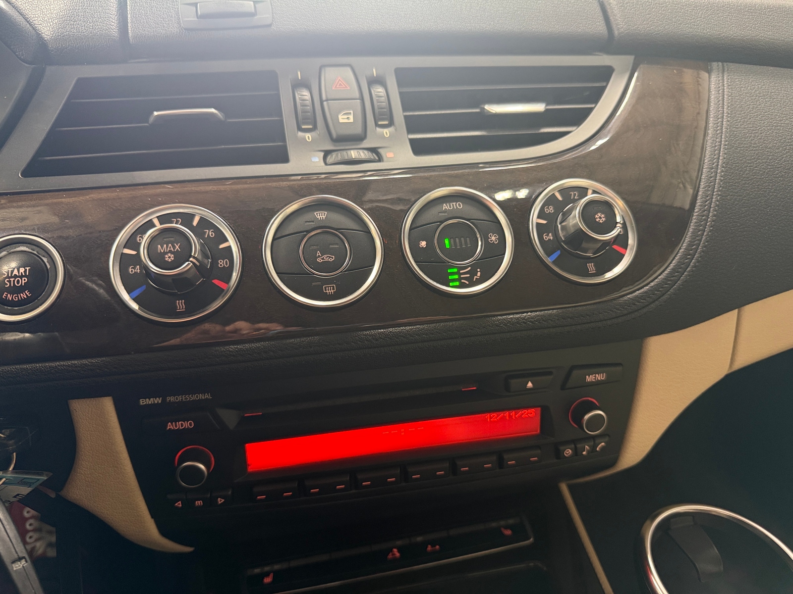 Thumbnail: 2012 BMW Z4 - 3