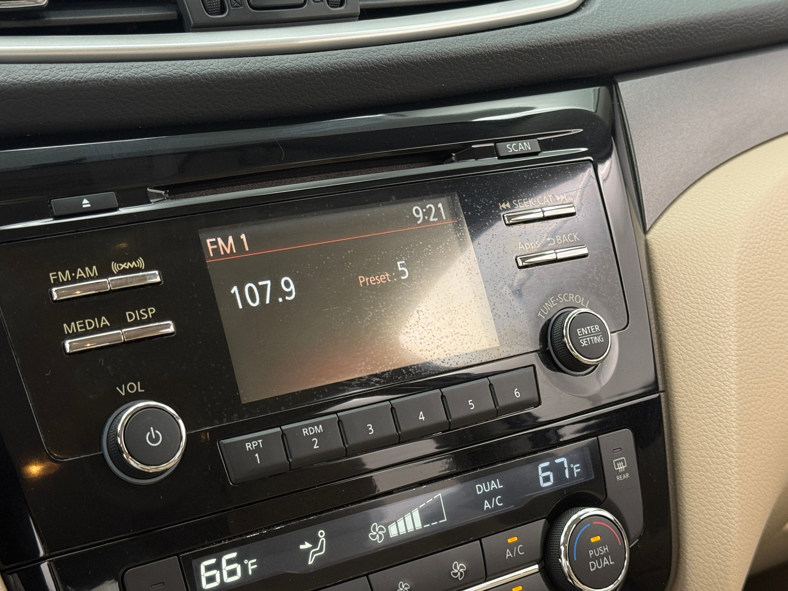 Thumbnail: 2016 Nissan Rogue - 4