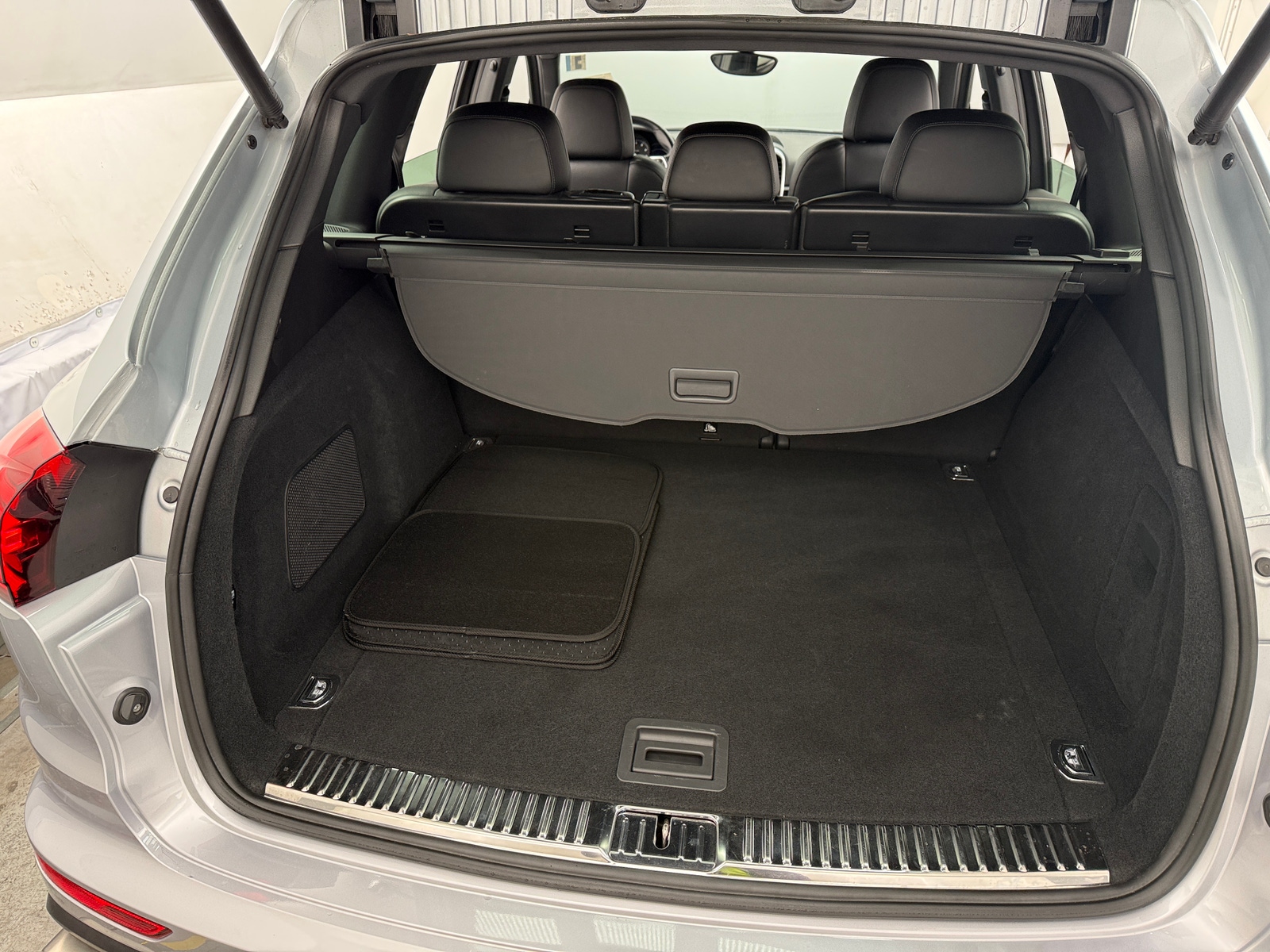 Thumbnail: 2018 Porsche Cayenne - 6