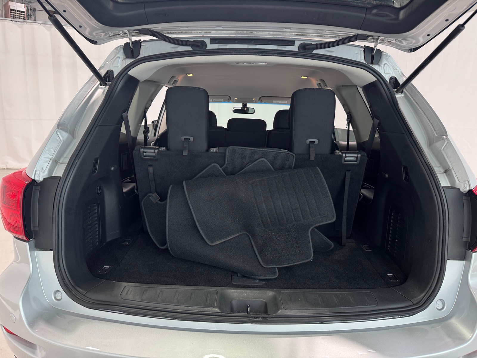 Thumbnail: 2017 Nissan Pathfinder - 7