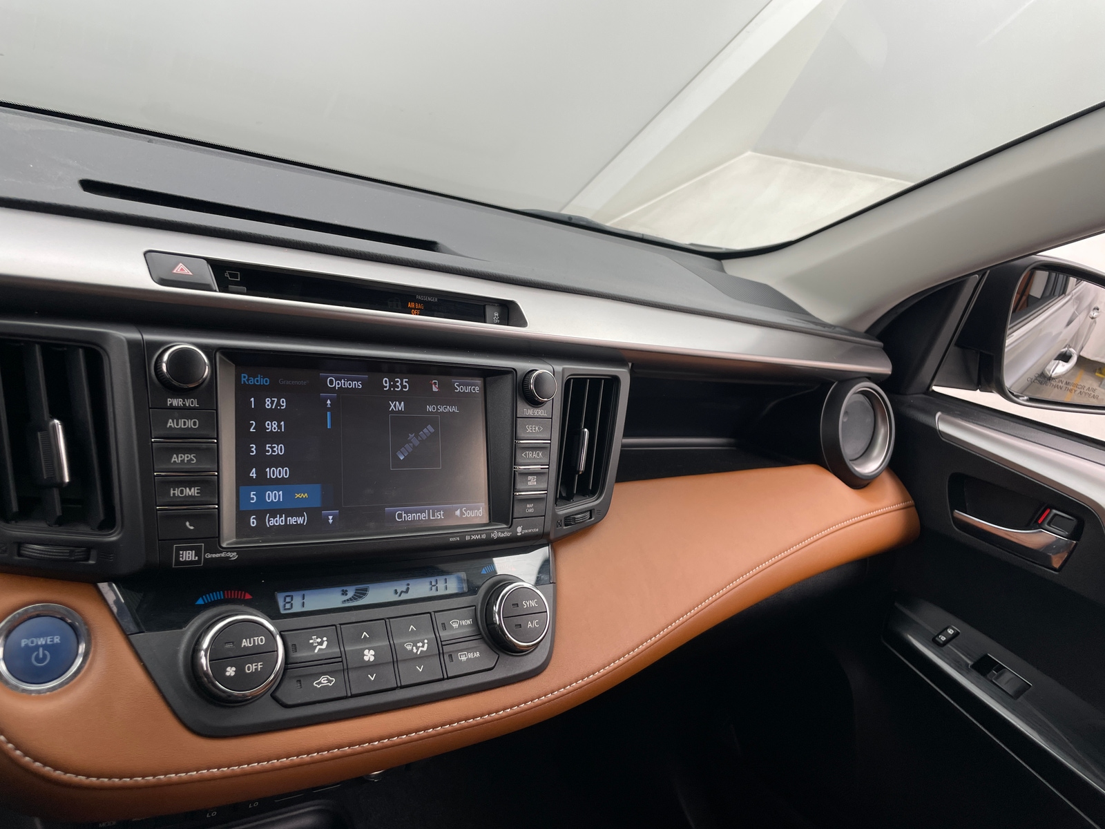 Thumbnail: 2016 Toyota RAV4 - 3