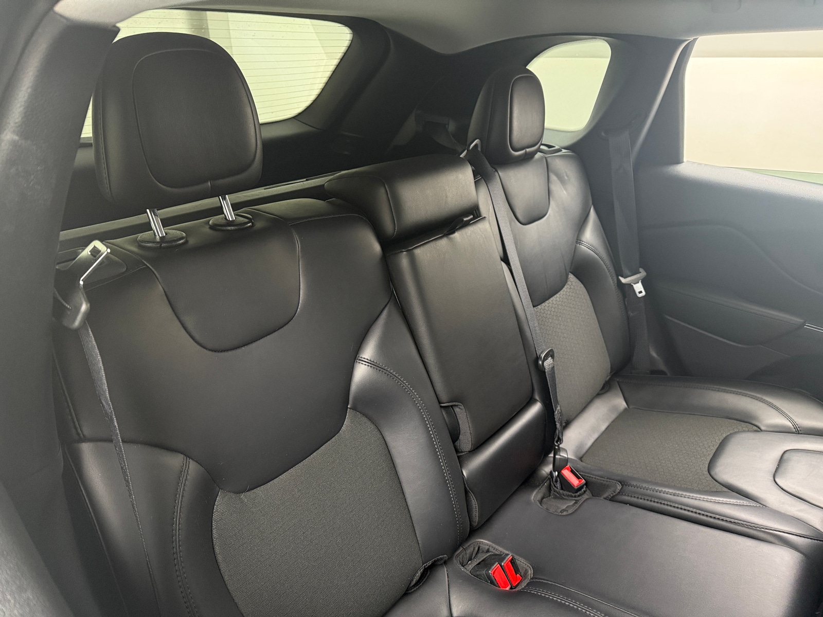 Thumbnail: 2021 Jeep Cherokee - 6