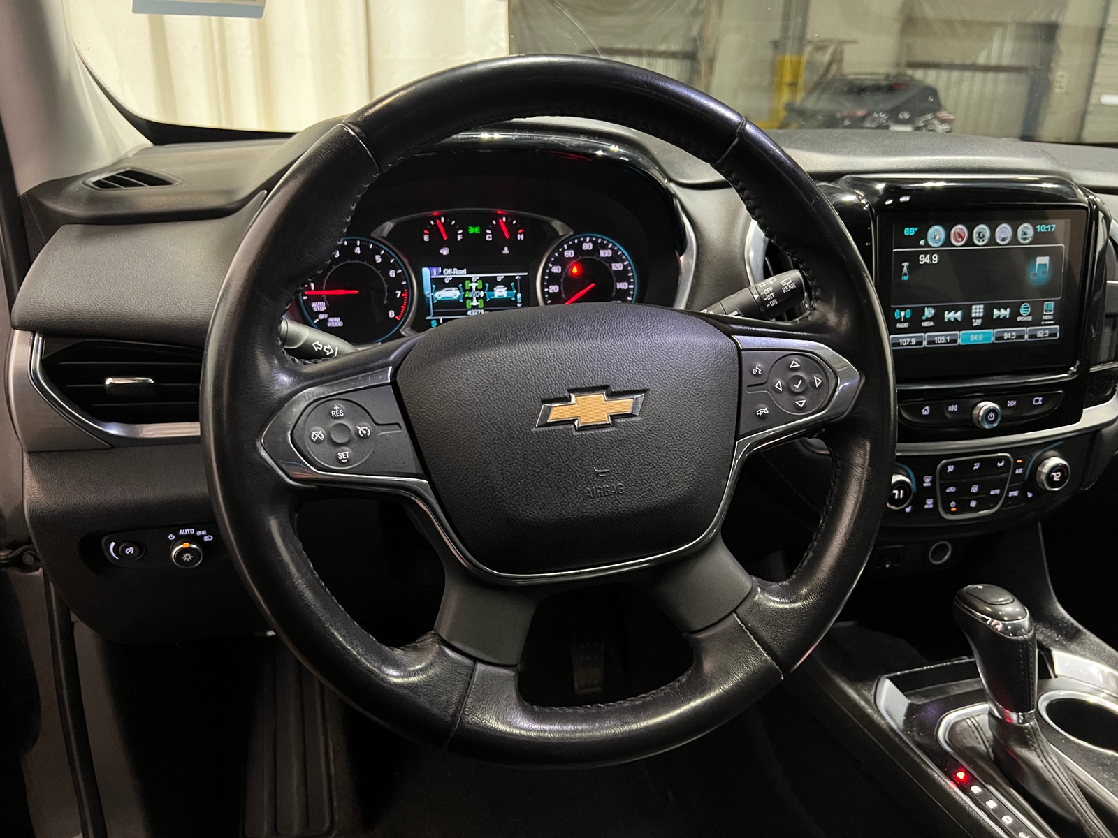 Thumbnail: 2019 Chevrolet Traverse - 4