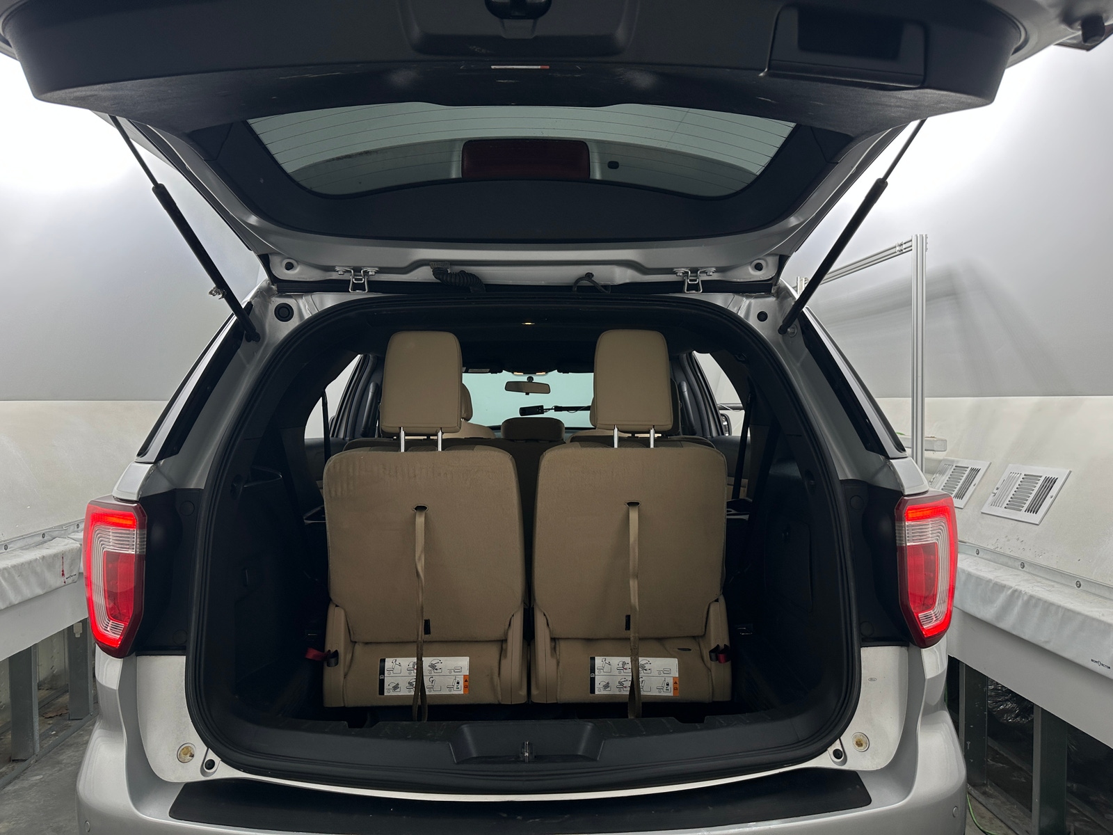 Thumbnail: 2017 Ford Explorer - 7