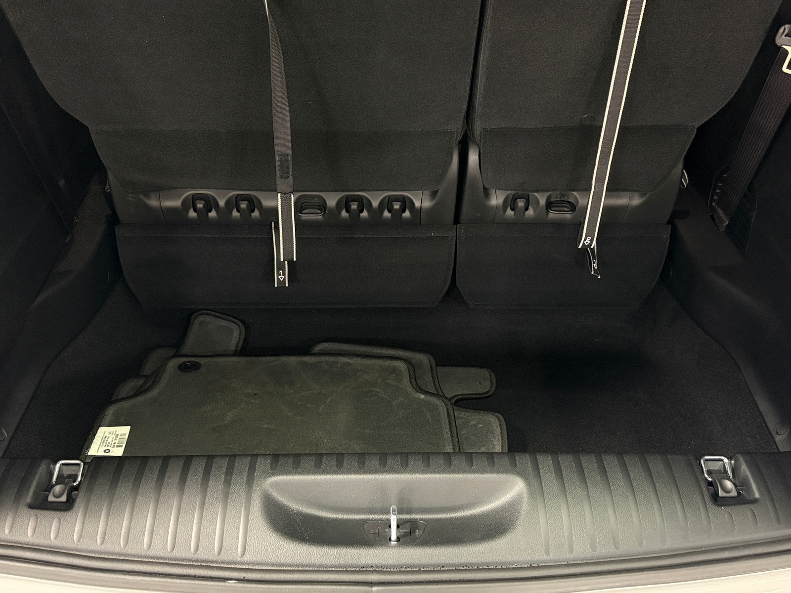 Thumbnail: 2025 Chrysler Pacifica - 6