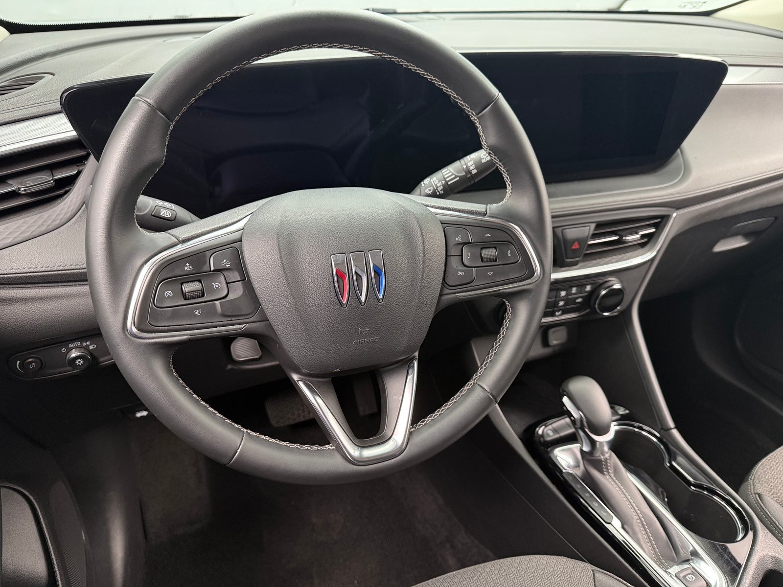 Thumbnail: 2025 Buick Encore GX - 4