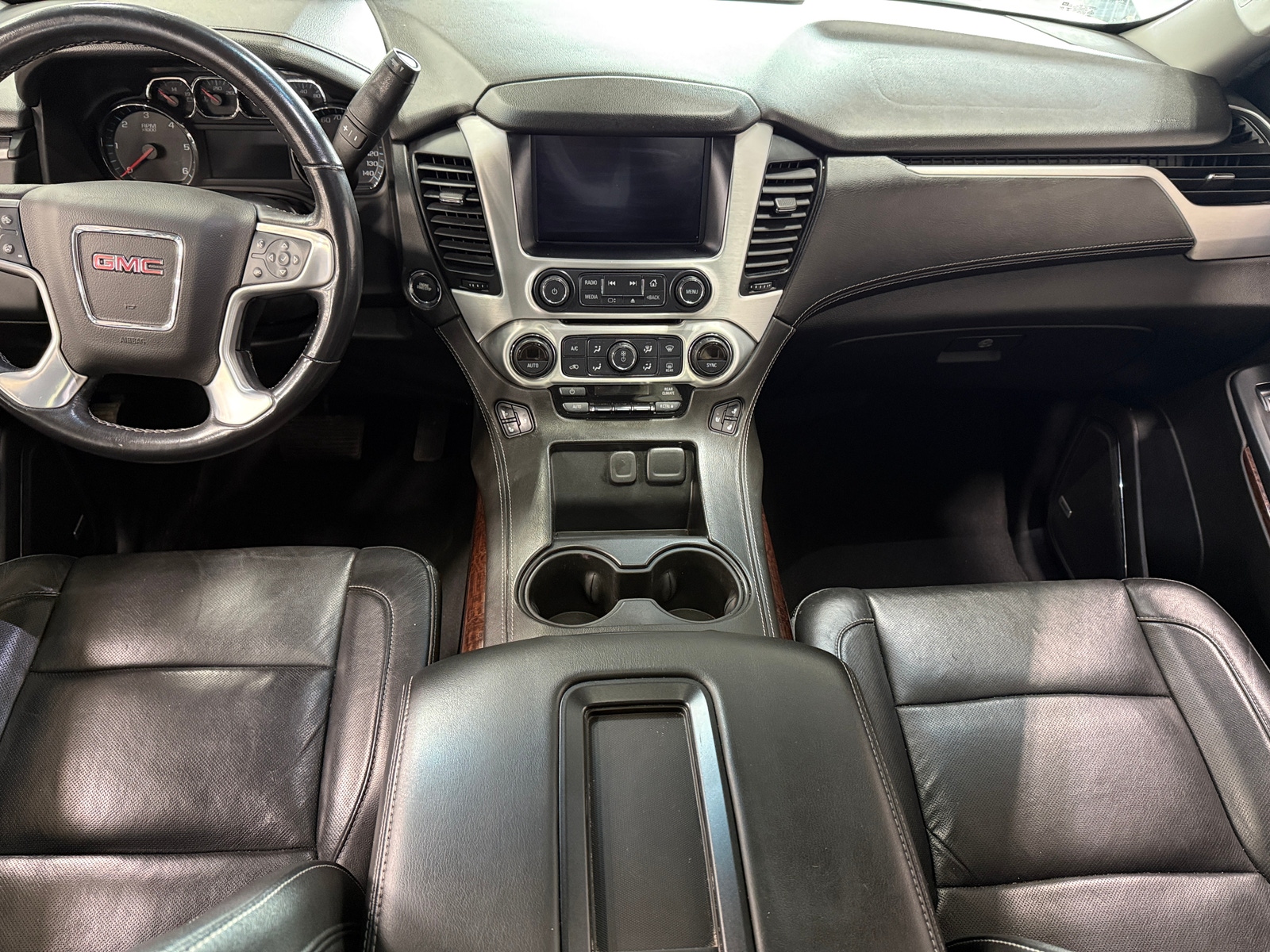 Thumbnail: 2019 GMC Yukon XL - 2