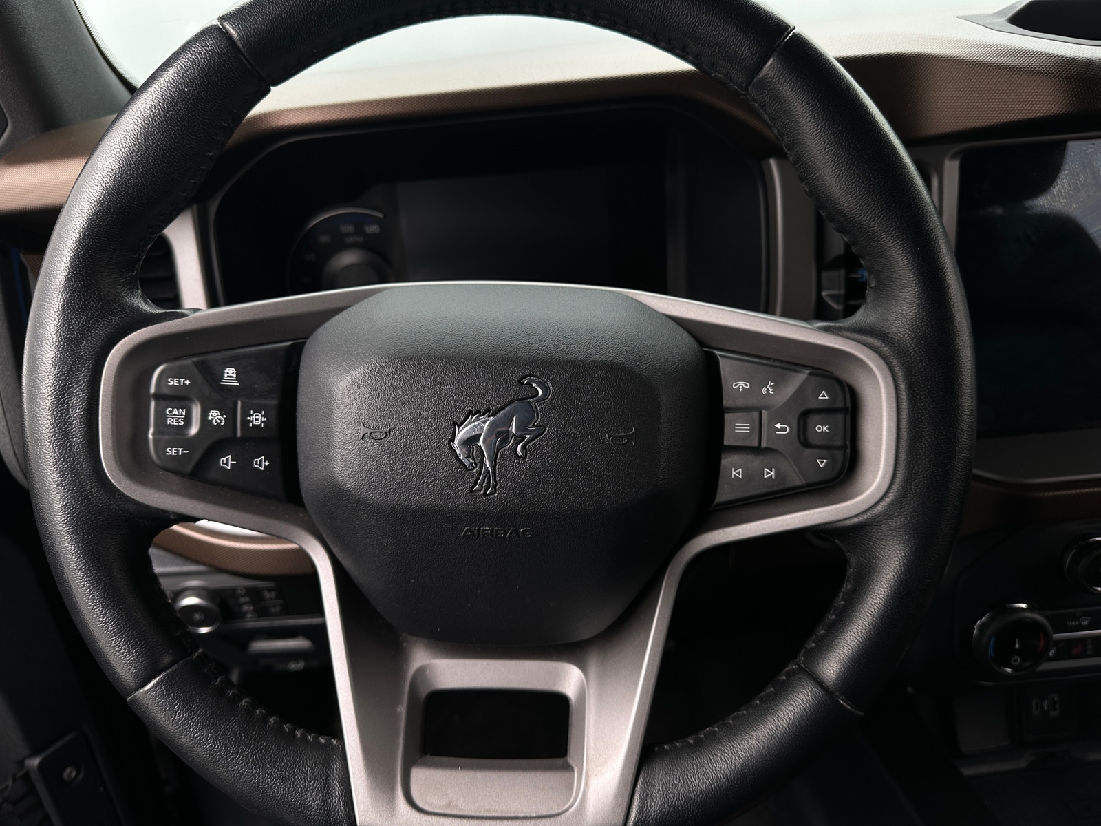 Thumbnail: 2022 Ford Bronco - 5