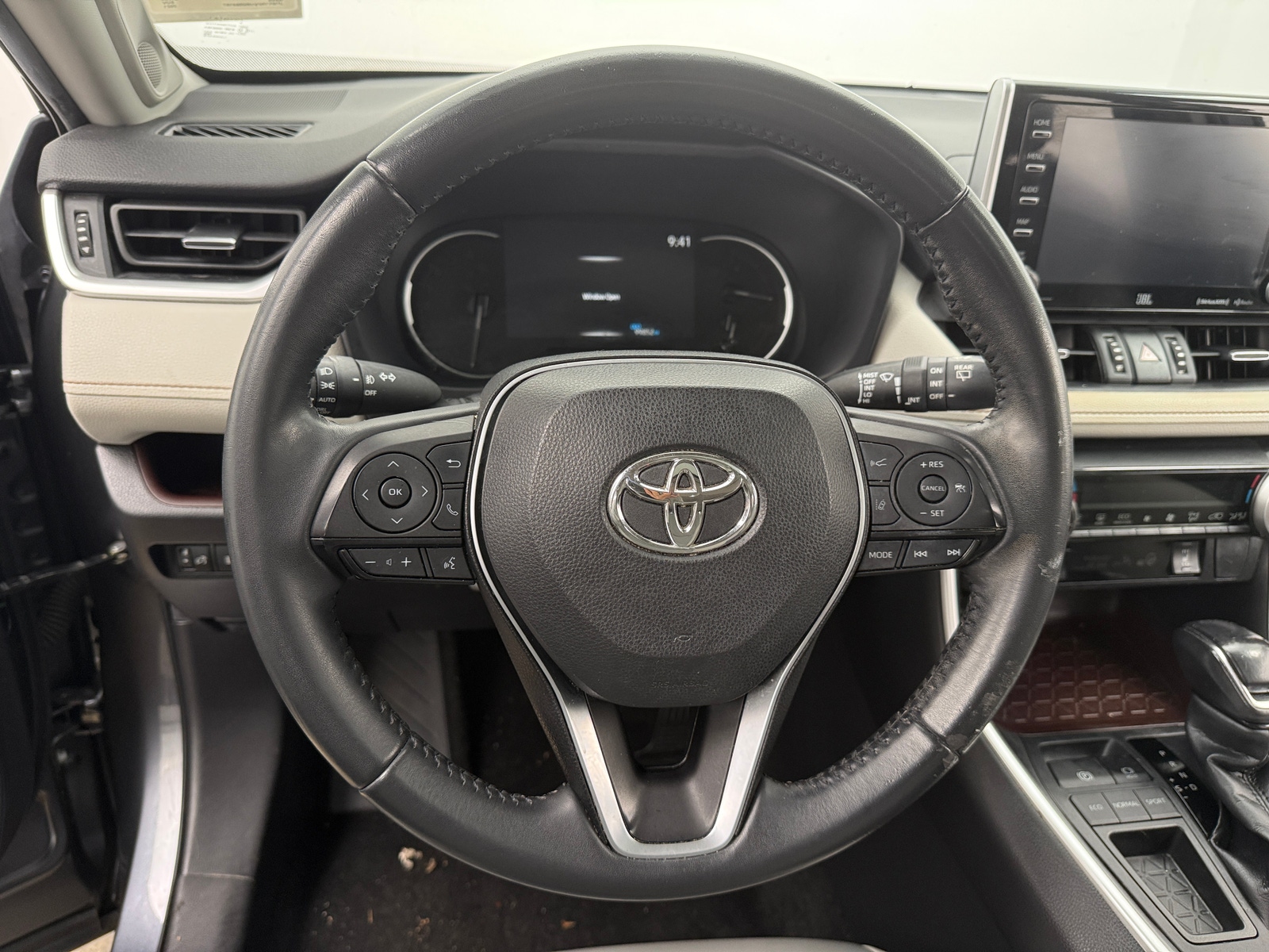 Thumbnail: 2021 Toyota RAV4 - 4