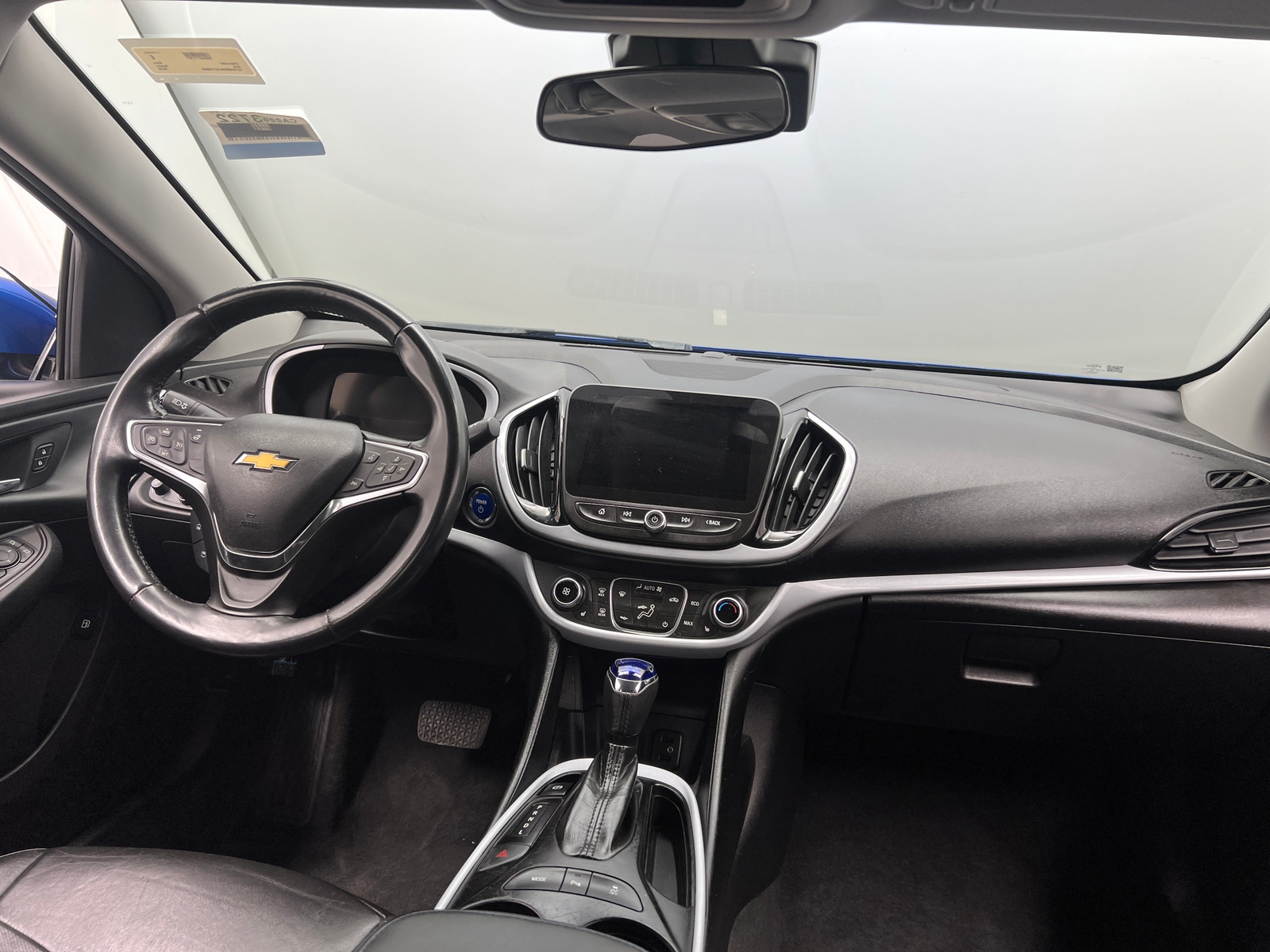 Thumbnail: 2018 Chevrolet Volt - 3