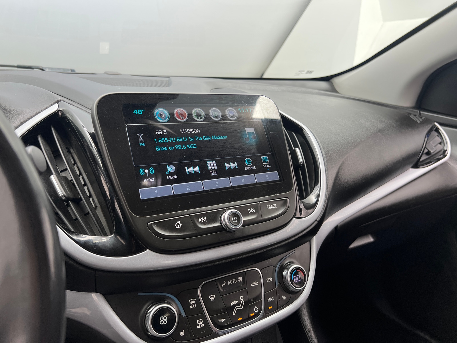 Thumbnail: 2018 Chevrolet Volt - 4