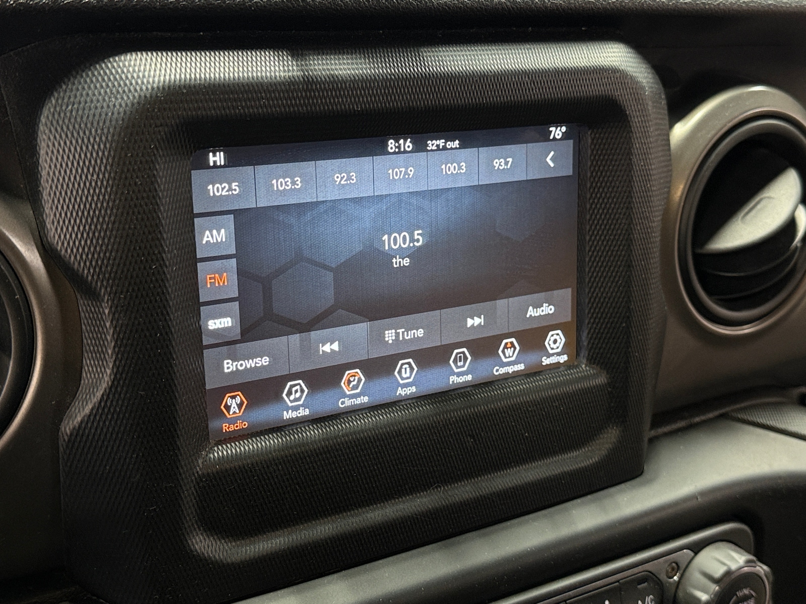 Thumbnail: 2020 Jeep Gladiator - 4