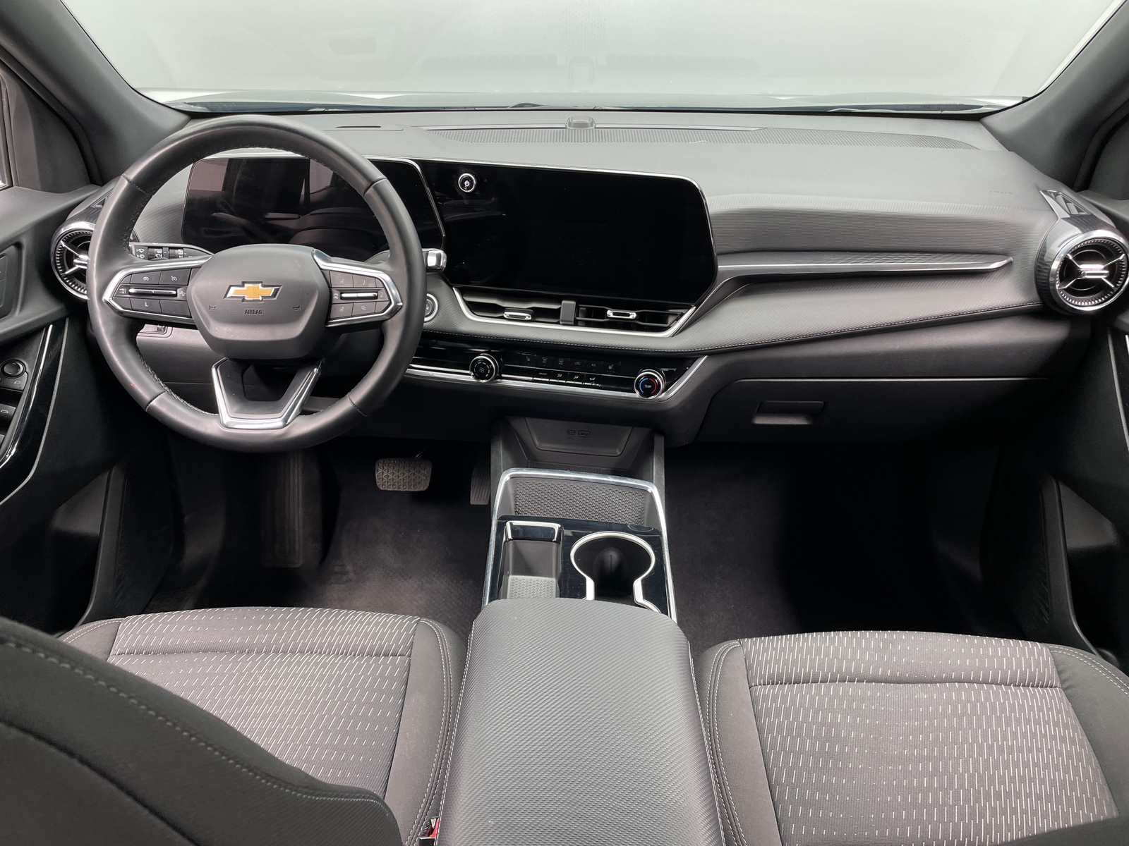 Thumbnail: 2025 Chevrolet Equinox - 3