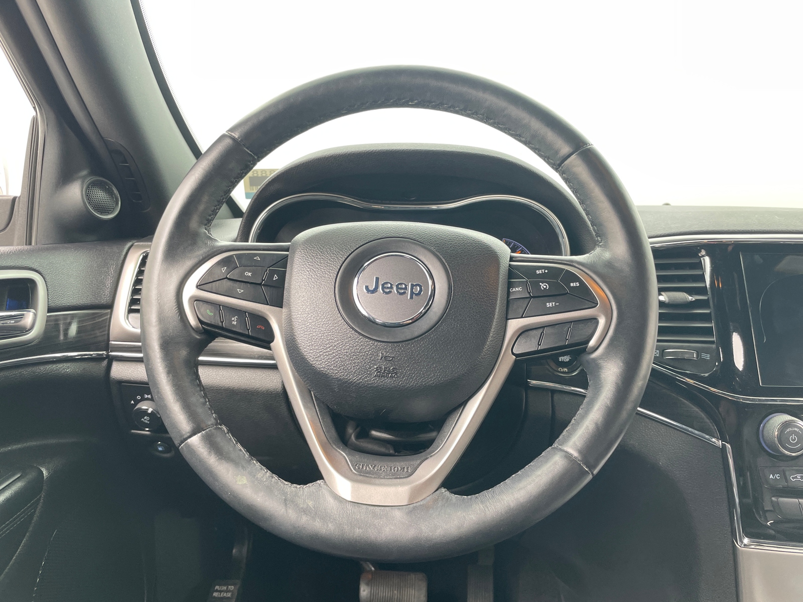 Thumbnail: 2019 Jeep Grand Cherokee - 5