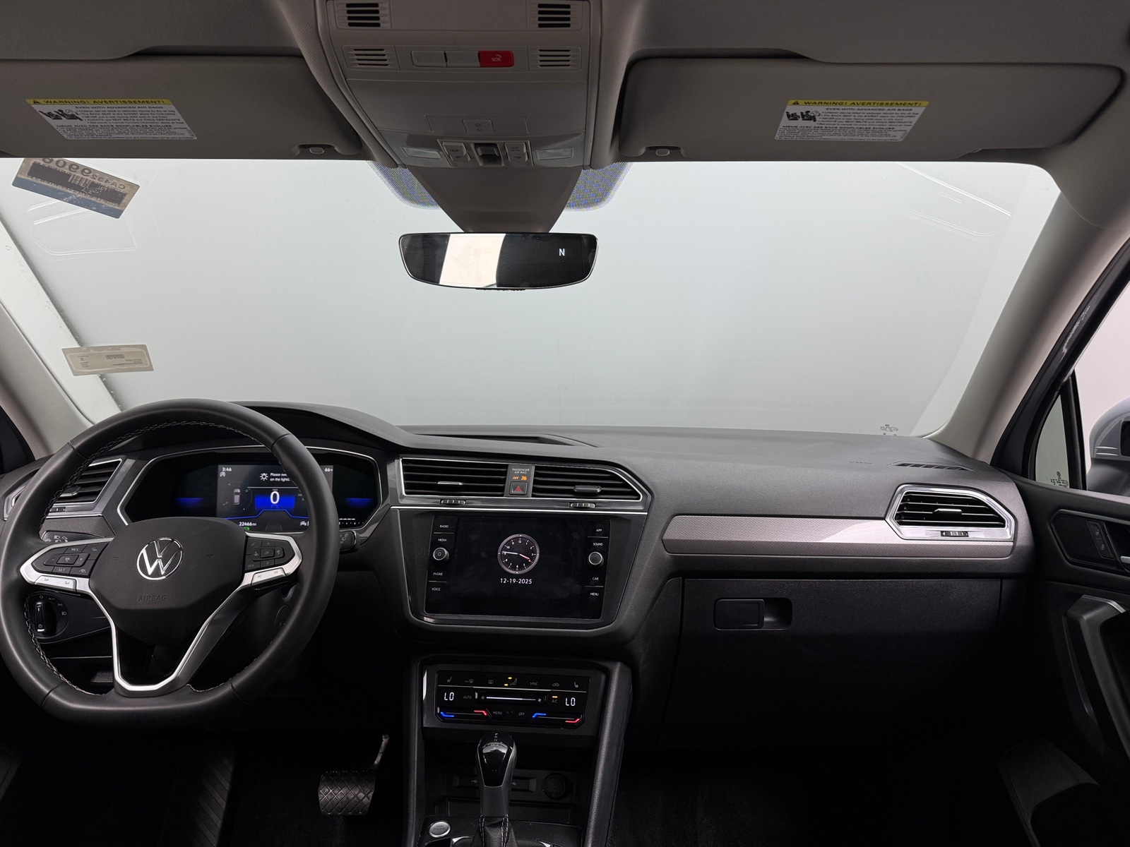 Thumbnail: 2023 Volkswagen Tiguan - 2