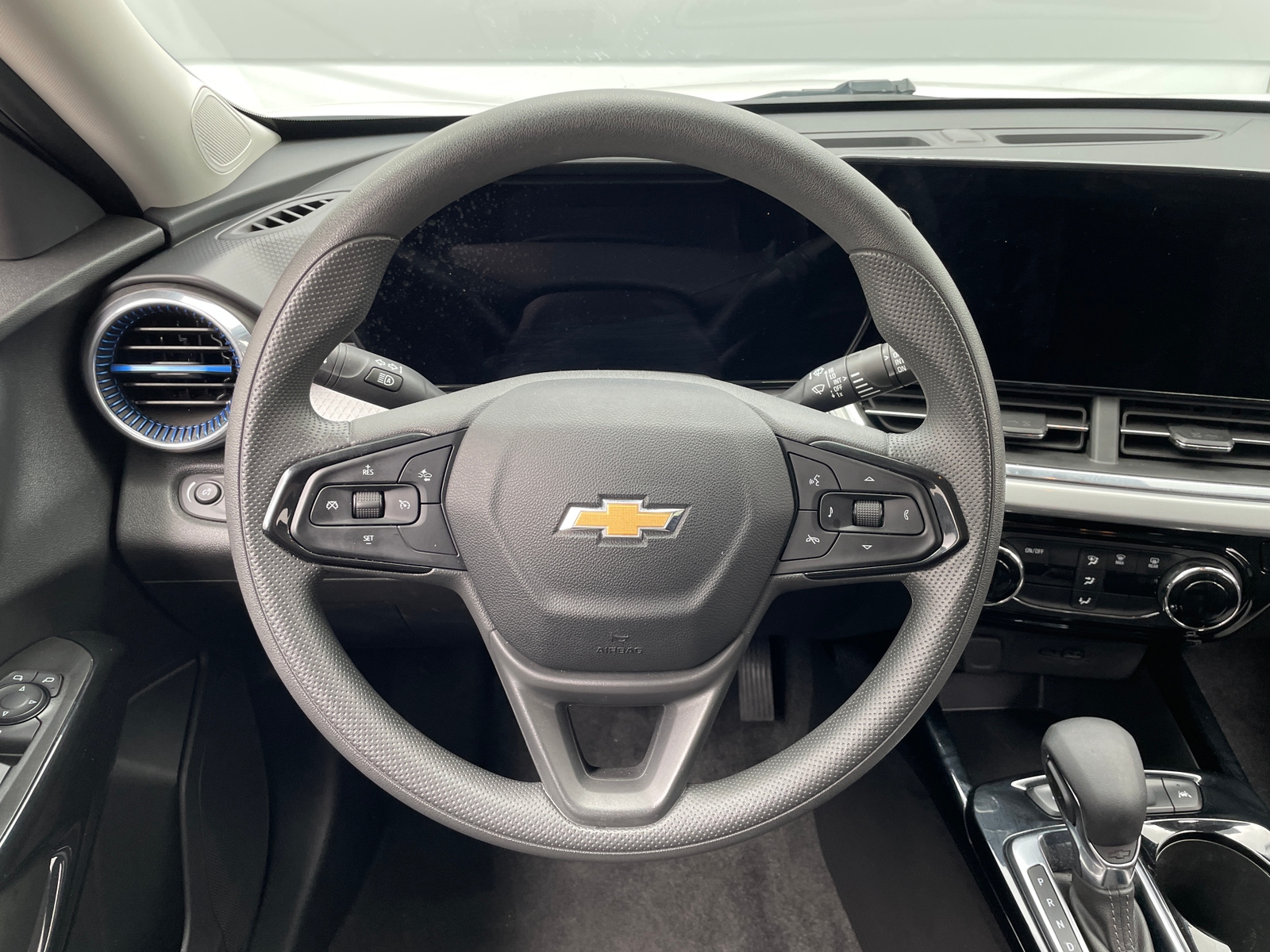 Thumbnail: 2025 Chevrolet Trax - 5