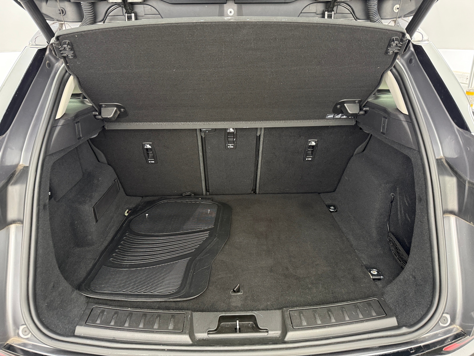 Thumbnail: 2020 Land Rover Range Rover Evoque - 6