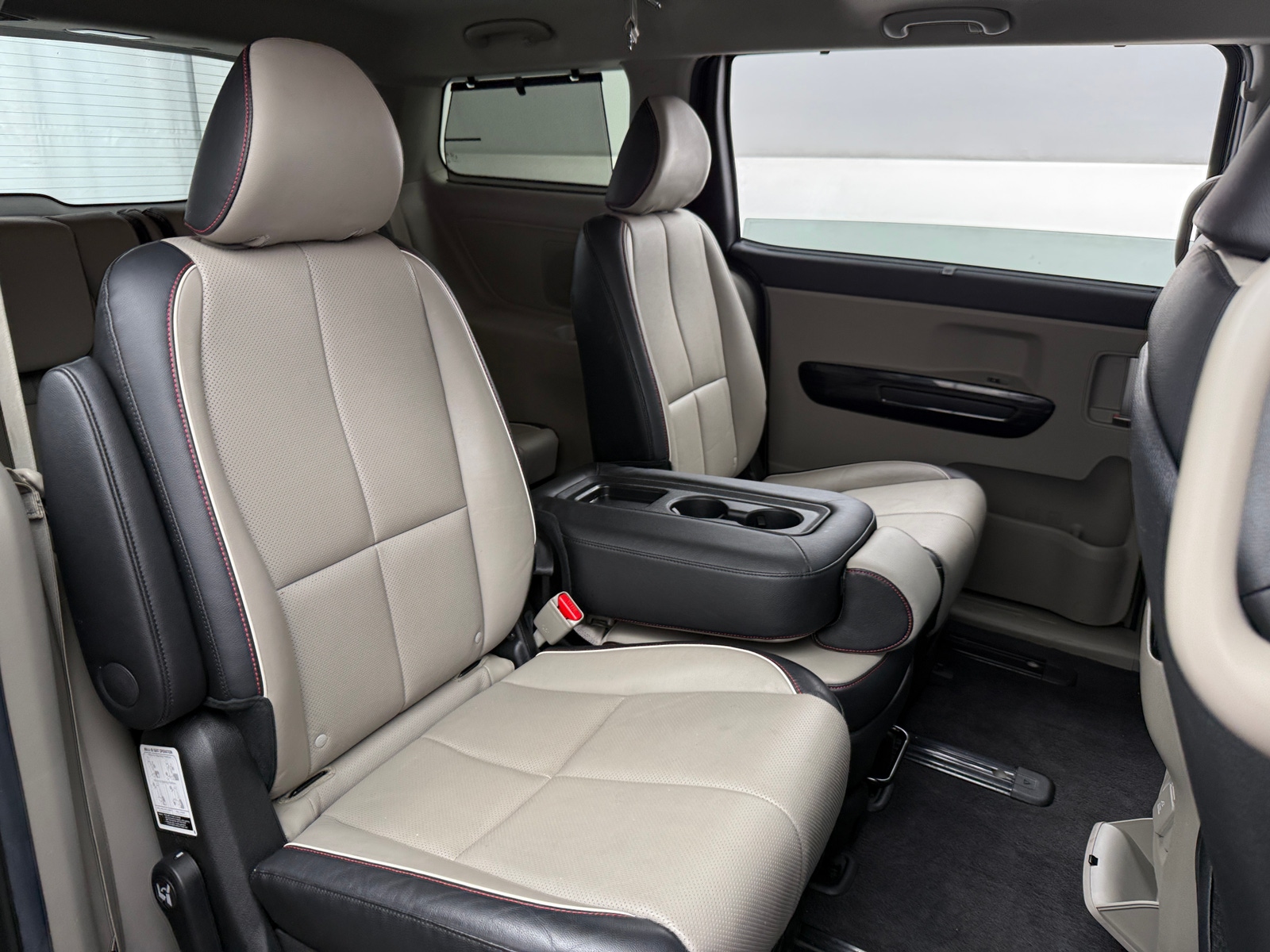 Thumbnail: 2020 Kia Sedona - 5