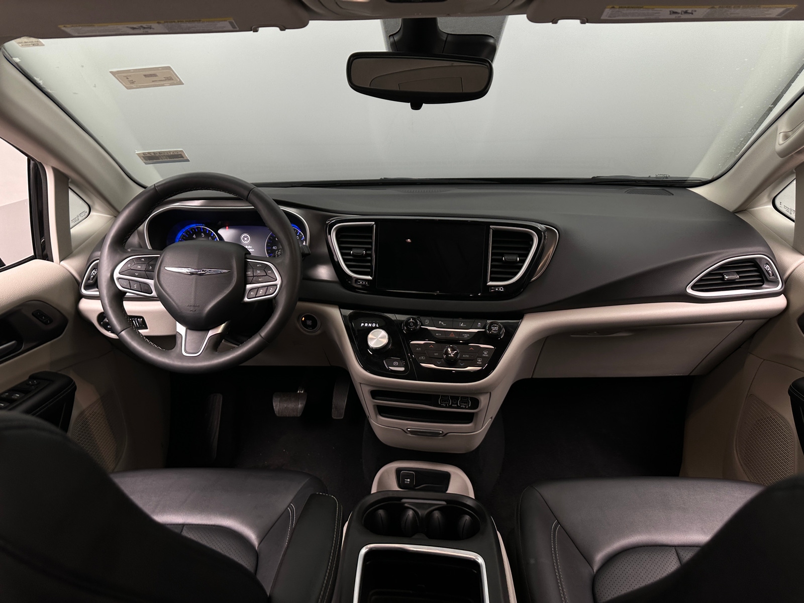 Thumbnail: 2024 Chrysler Pacifica - 2