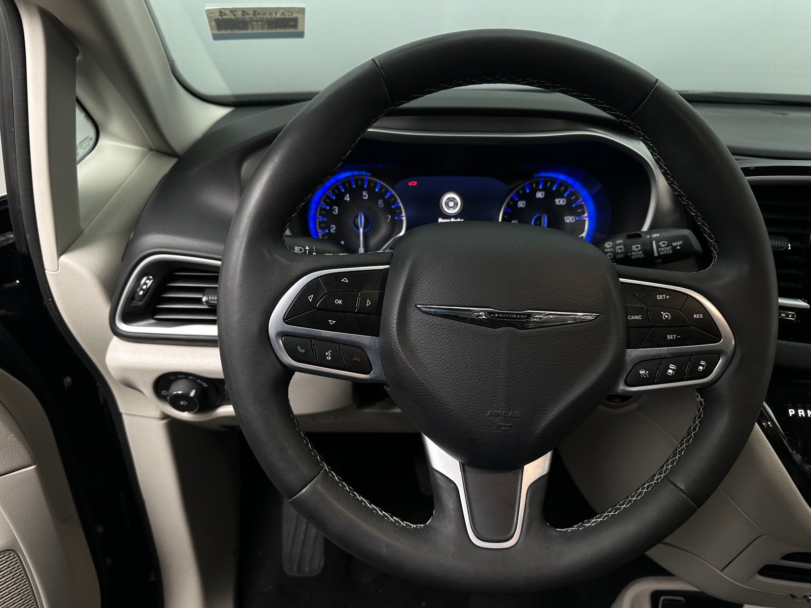 Thumbnail: 2024 Chrysler Pacifica - 4