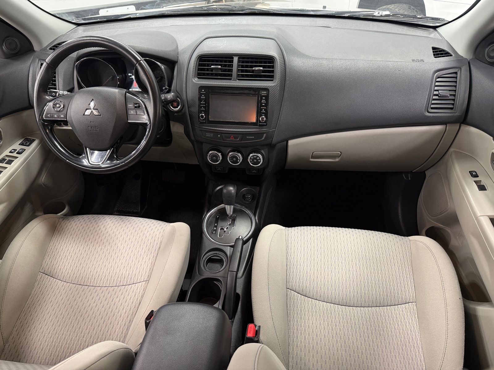 Thumbnail: 2017 Mitsubishi Outlander Sport - 3