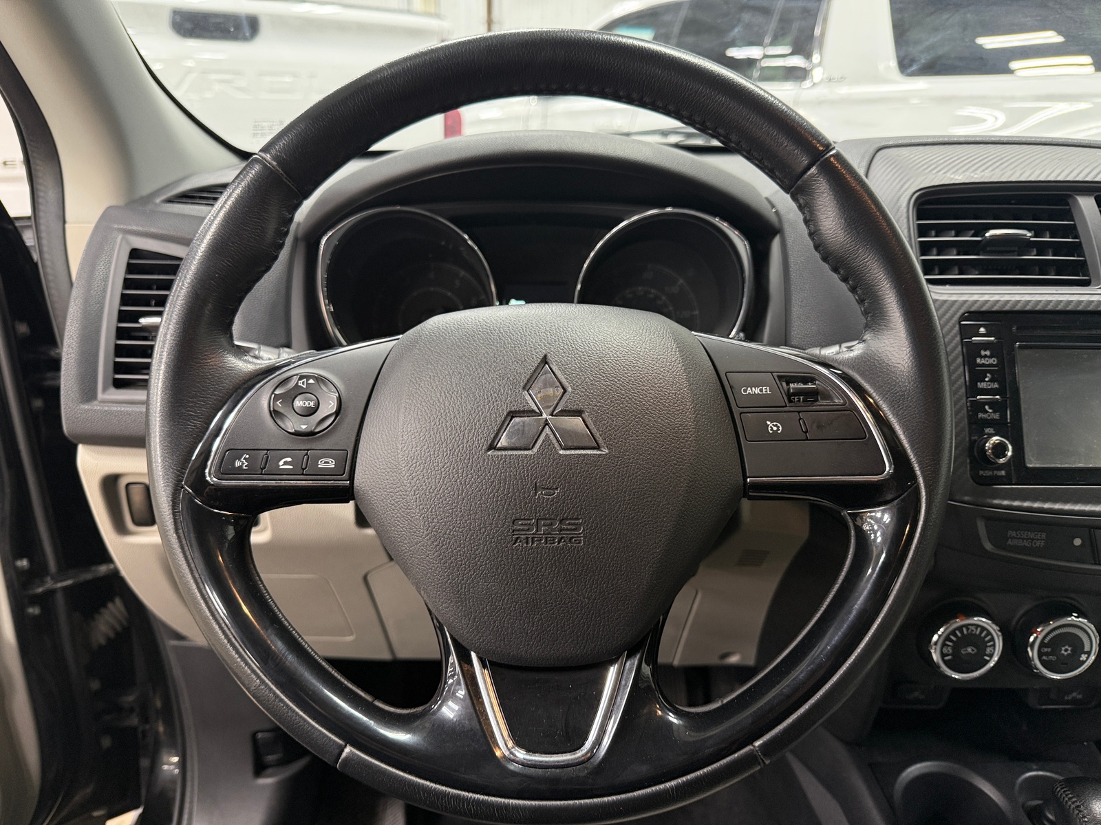 Thumbnail: 2017 Mitsubishi Outlander Sport - 5