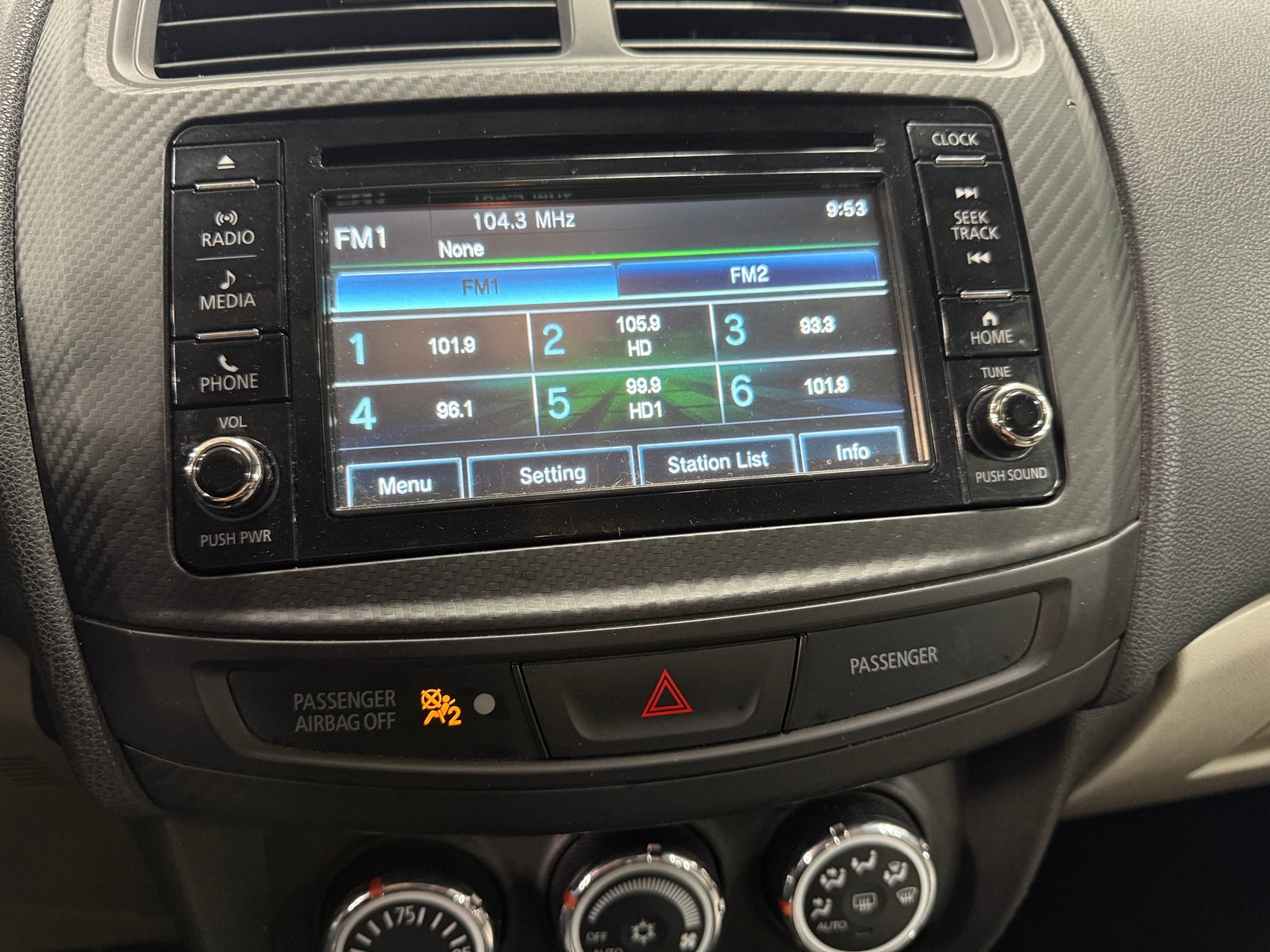 Thumbnail: 2017 Mitsubishi Outlander Sport - 4