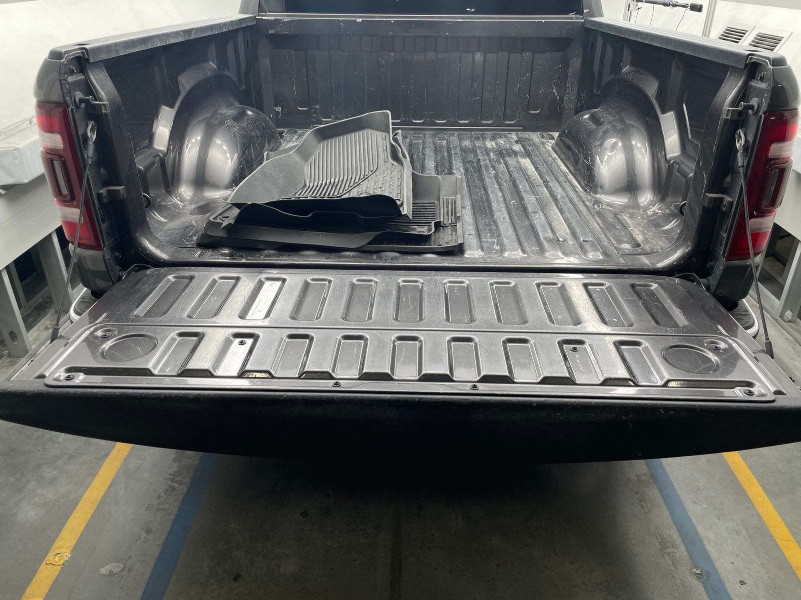 Thumbnail: 2023 RAM 1500 - 6