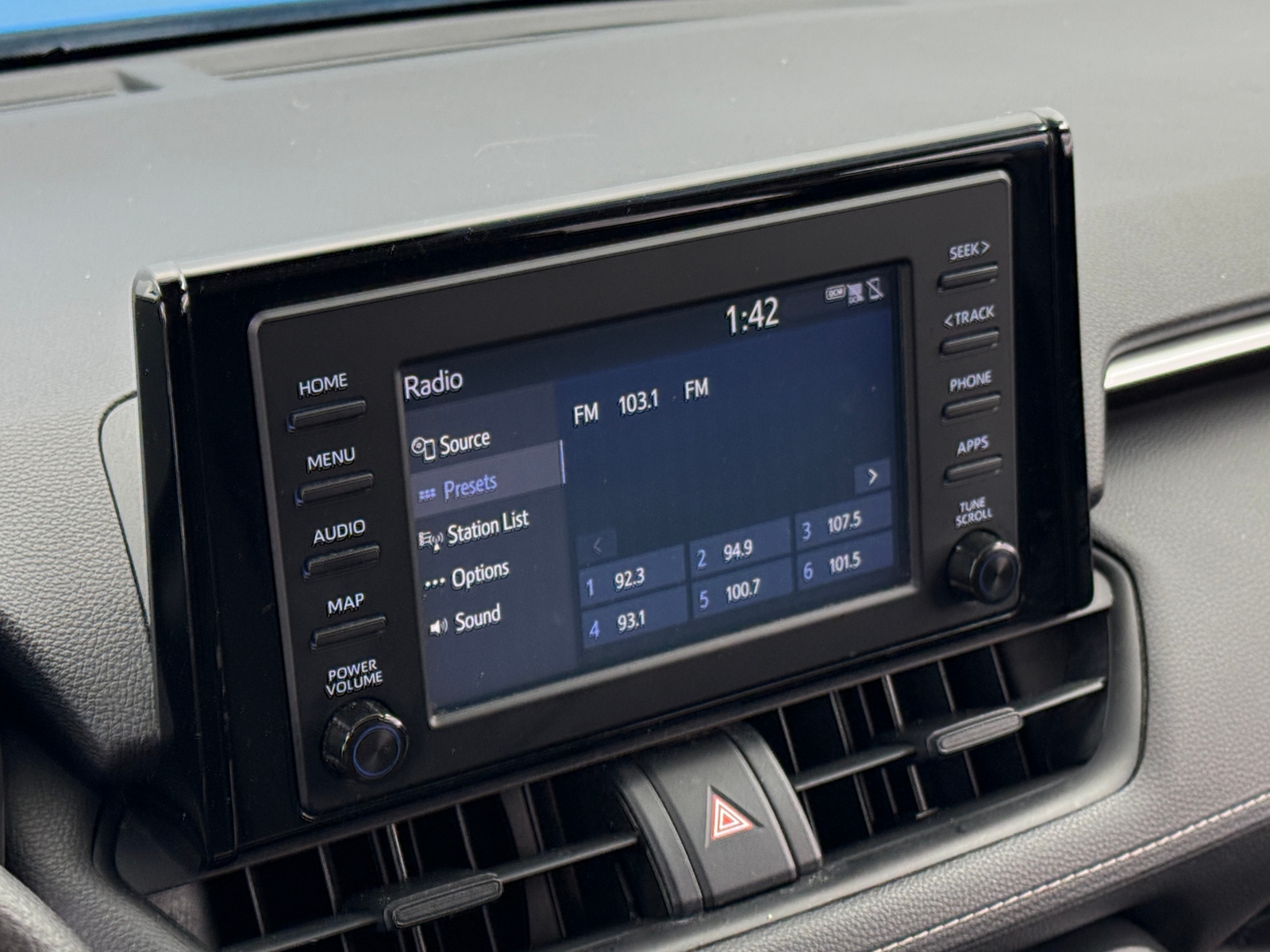 Thumbnail: 2019 Toyota RAV4 - 4