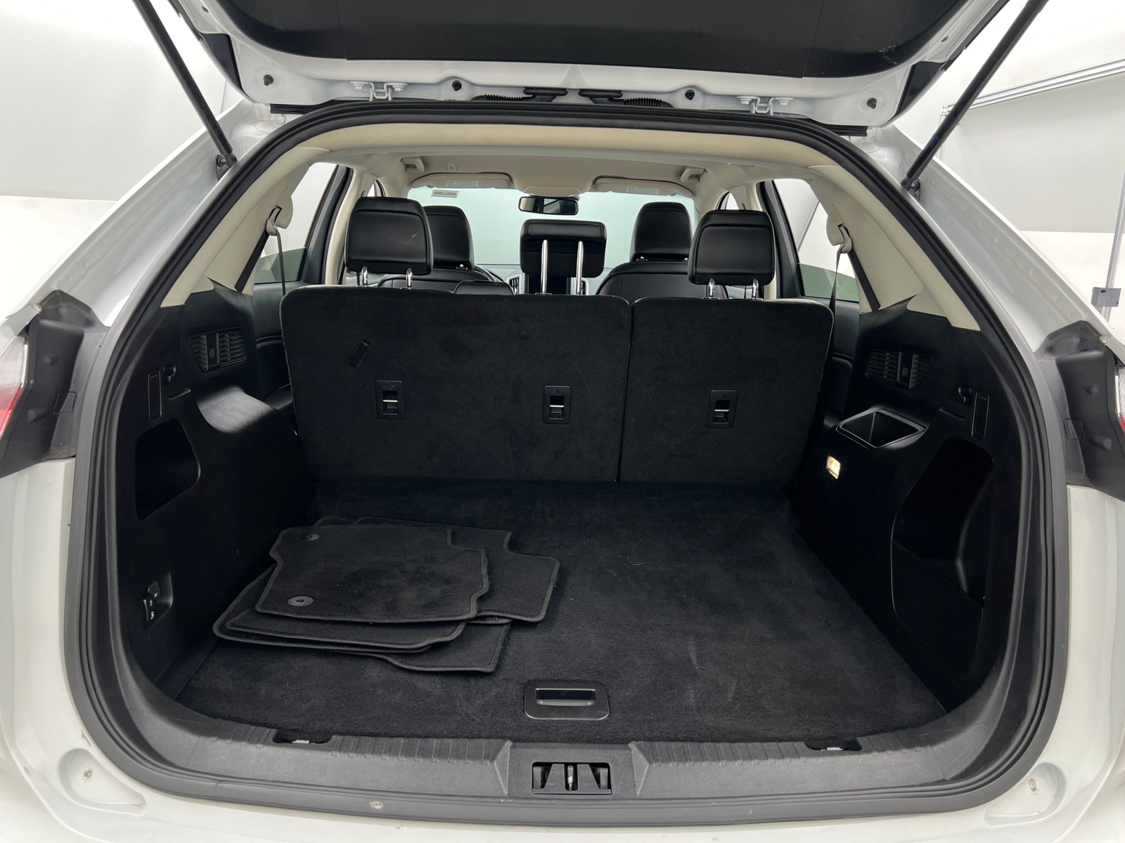 Thumbnail: 2024 Ford Edge - 6