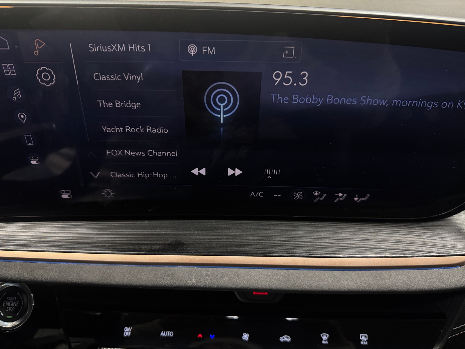 Thumbnail: 2024 Buick Envision - 3