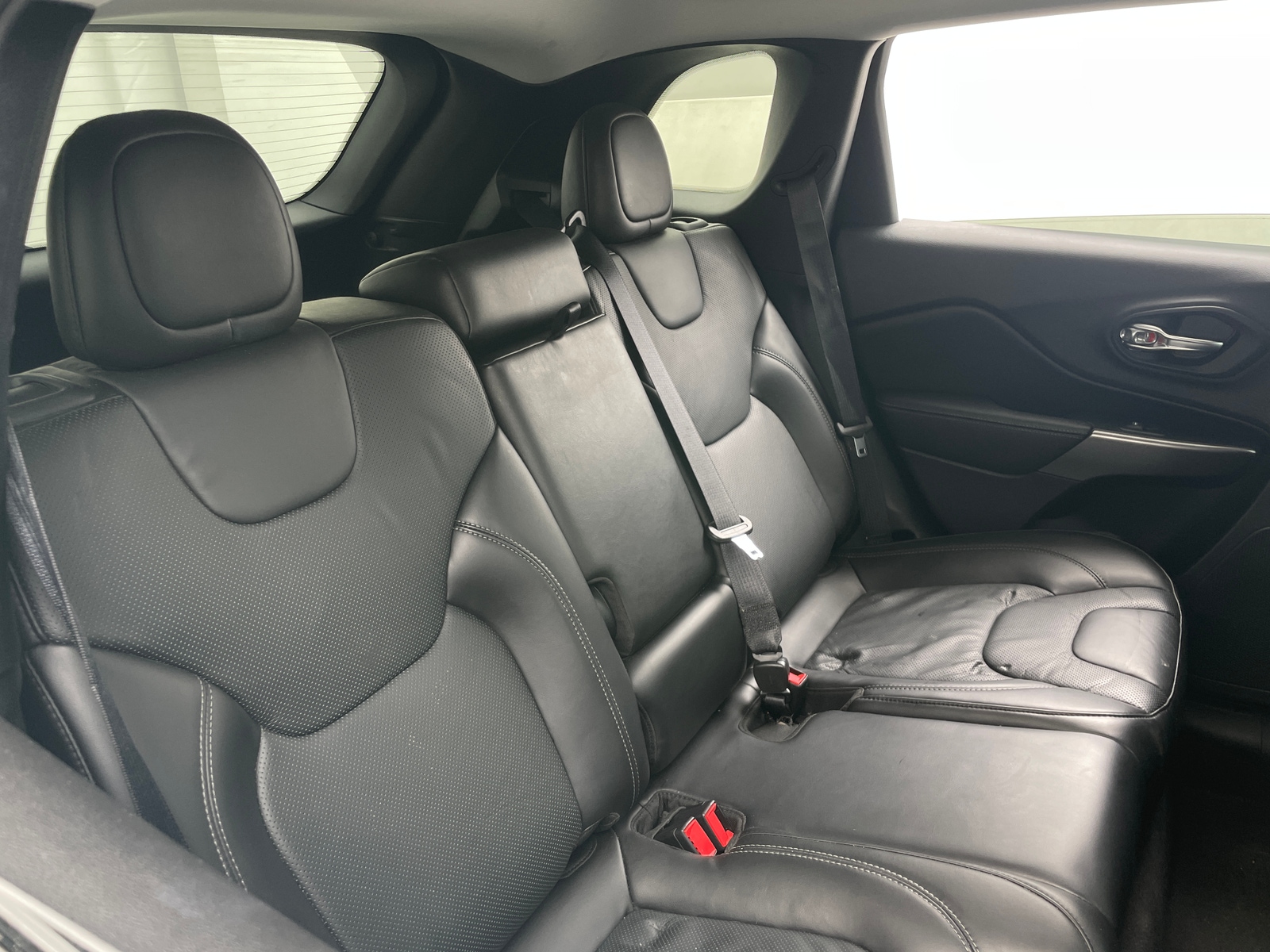 Thumbnail: 2020 Jeep Cherokee - 5