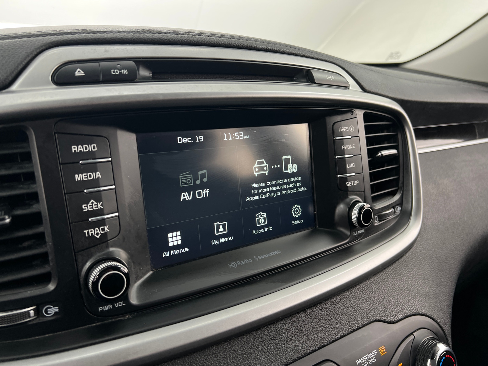 Thumbnail: 2017 Kia Sorento - 4