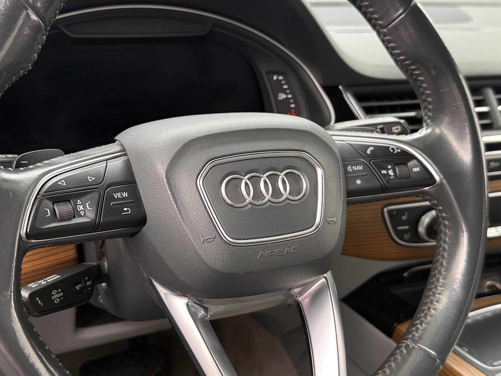 Thumbnail: 2017 Audi Q7 - 4