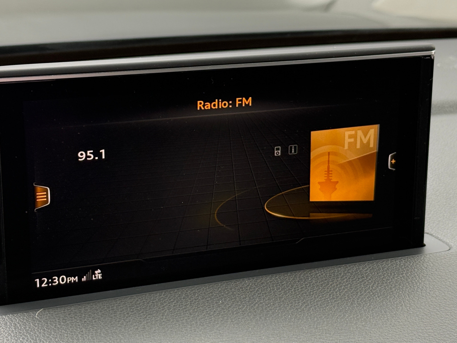 Thumbnail: 2017 Audi Q7 - 3