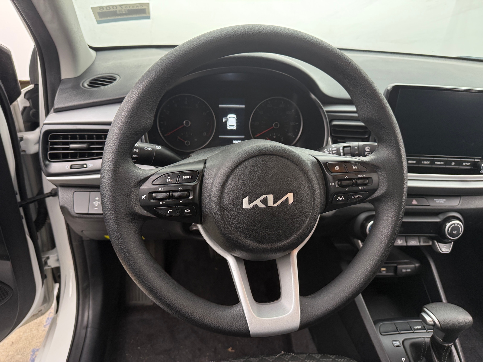 Thumbnail: 2022 Kia Rio - 5