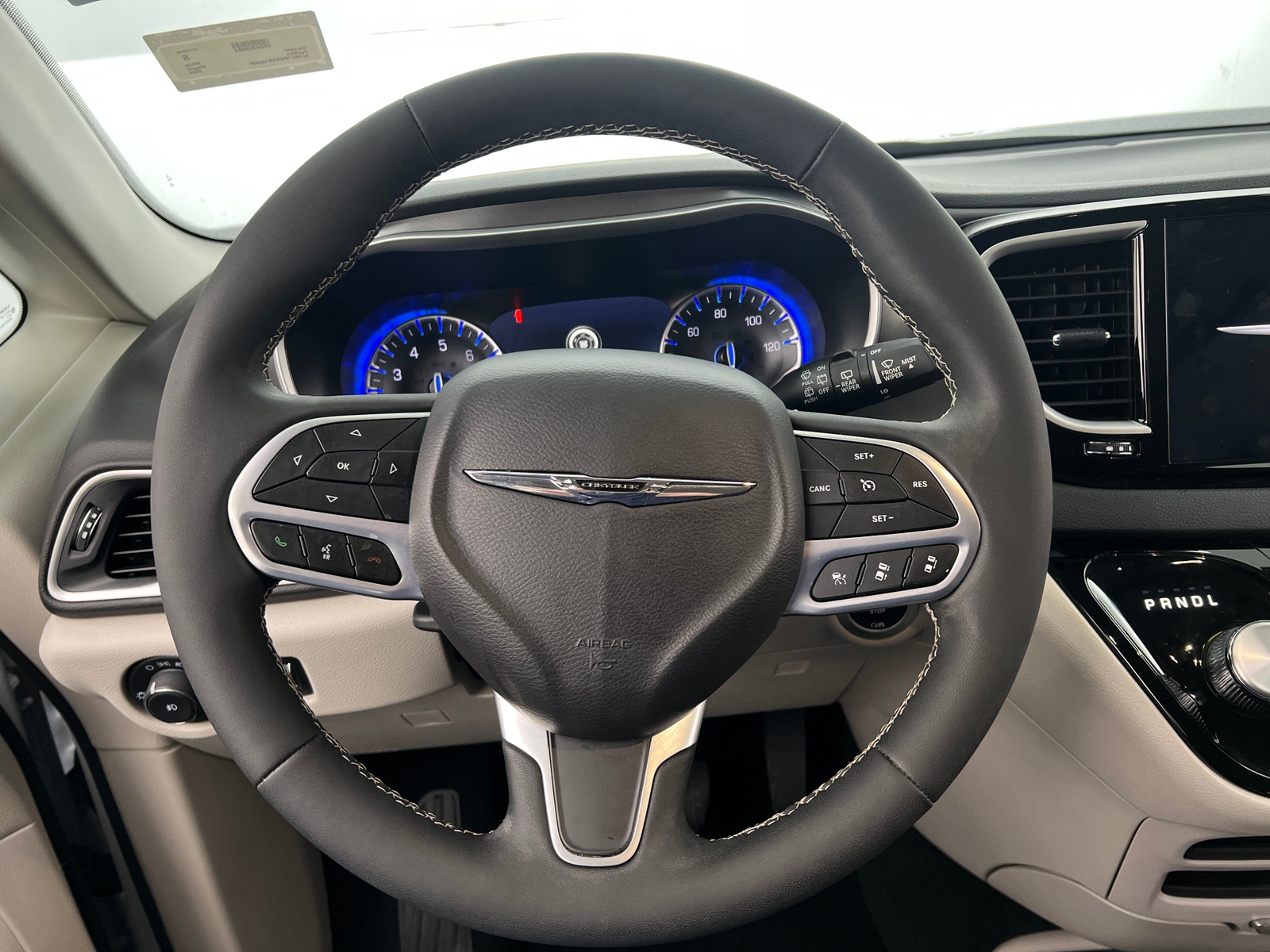 Thumbnail: 2024 Chrysler Pacifica - 4