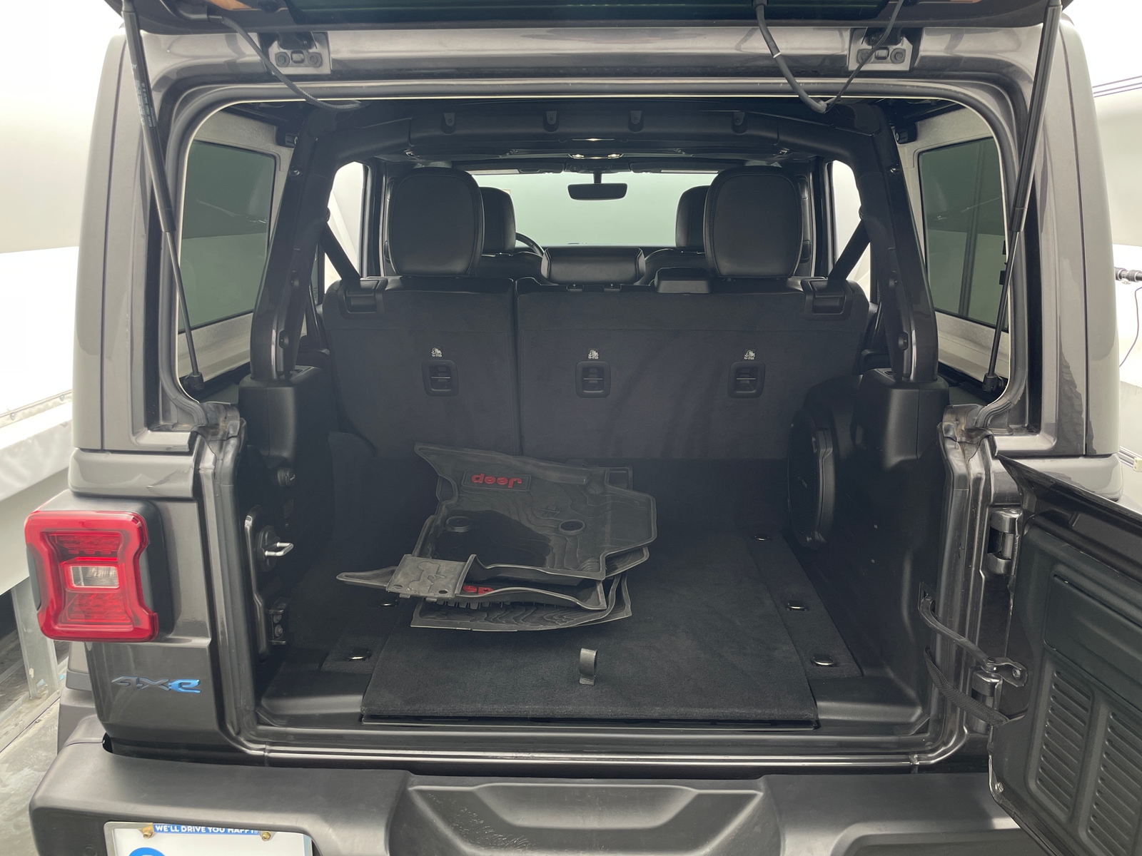 Thumbnail: 2022 Jeep Wrangler - 7