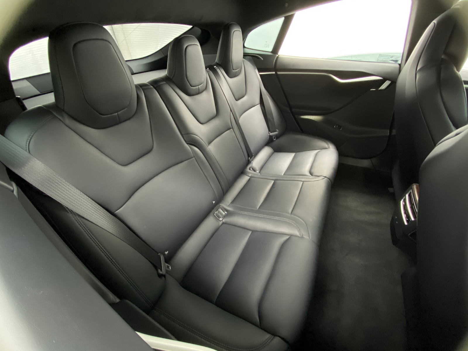 Thumbnail: 2017 Tesla Model S - 5