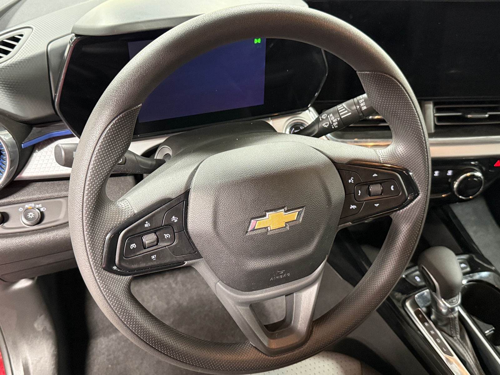 Thumbnail: 2025 Chevrolet Trax - 5