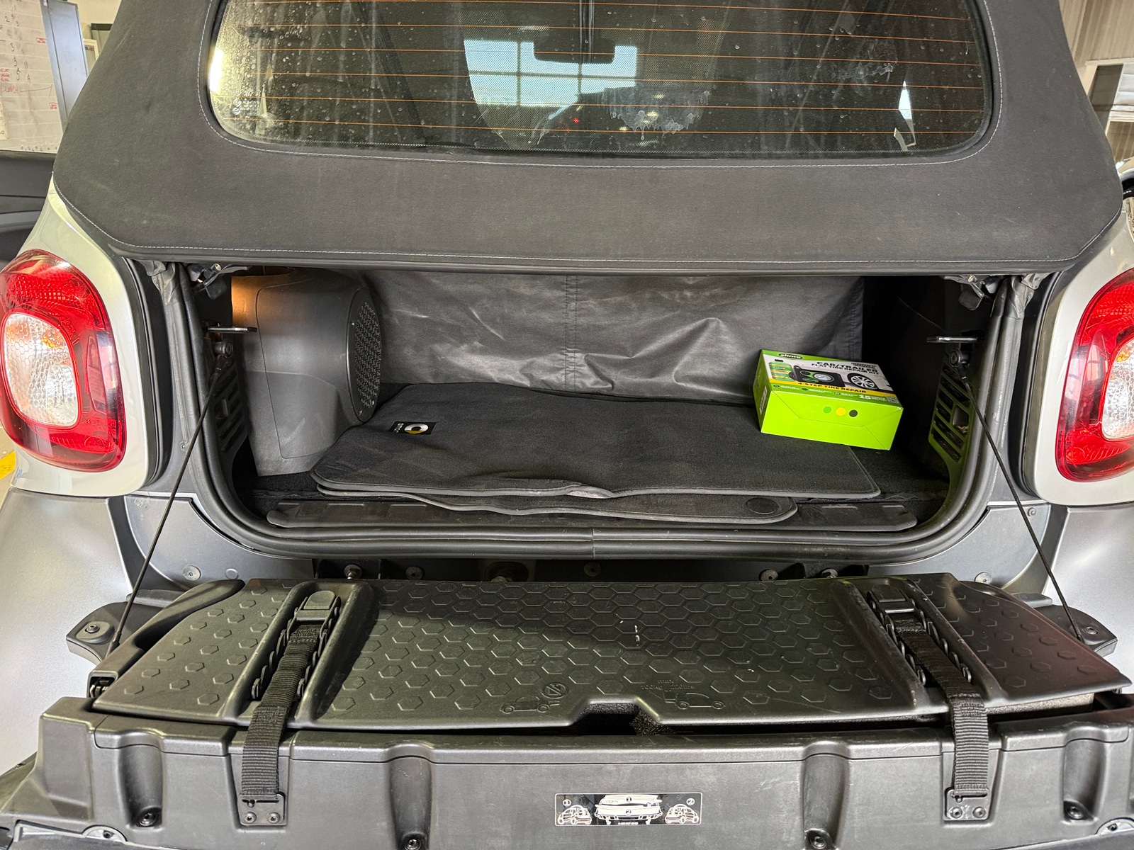 Thumbnail: 2017 smart fortwo - 6