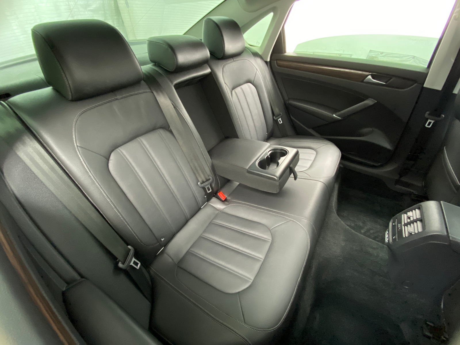 Thumbnail: 2020 Volkswagen Passat - 5