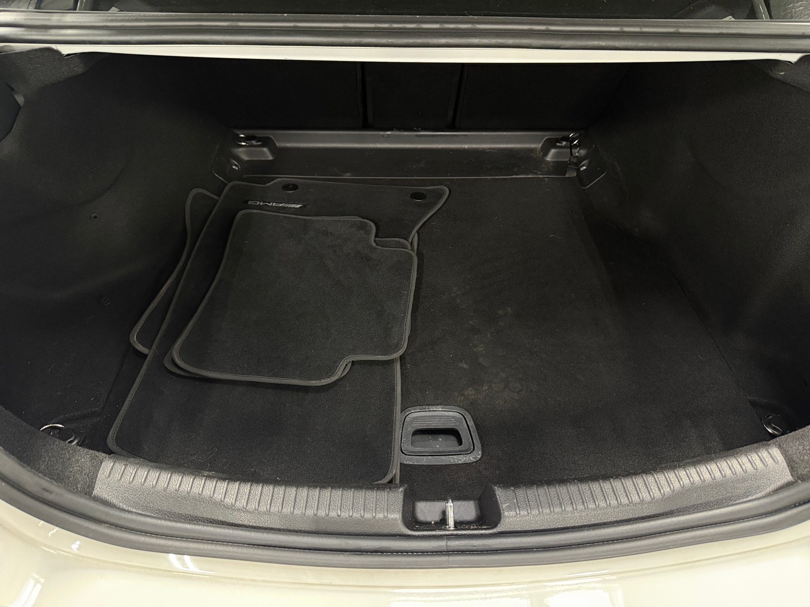 Thumbnail: 2024 Mercedes-Benz C-Class - 6