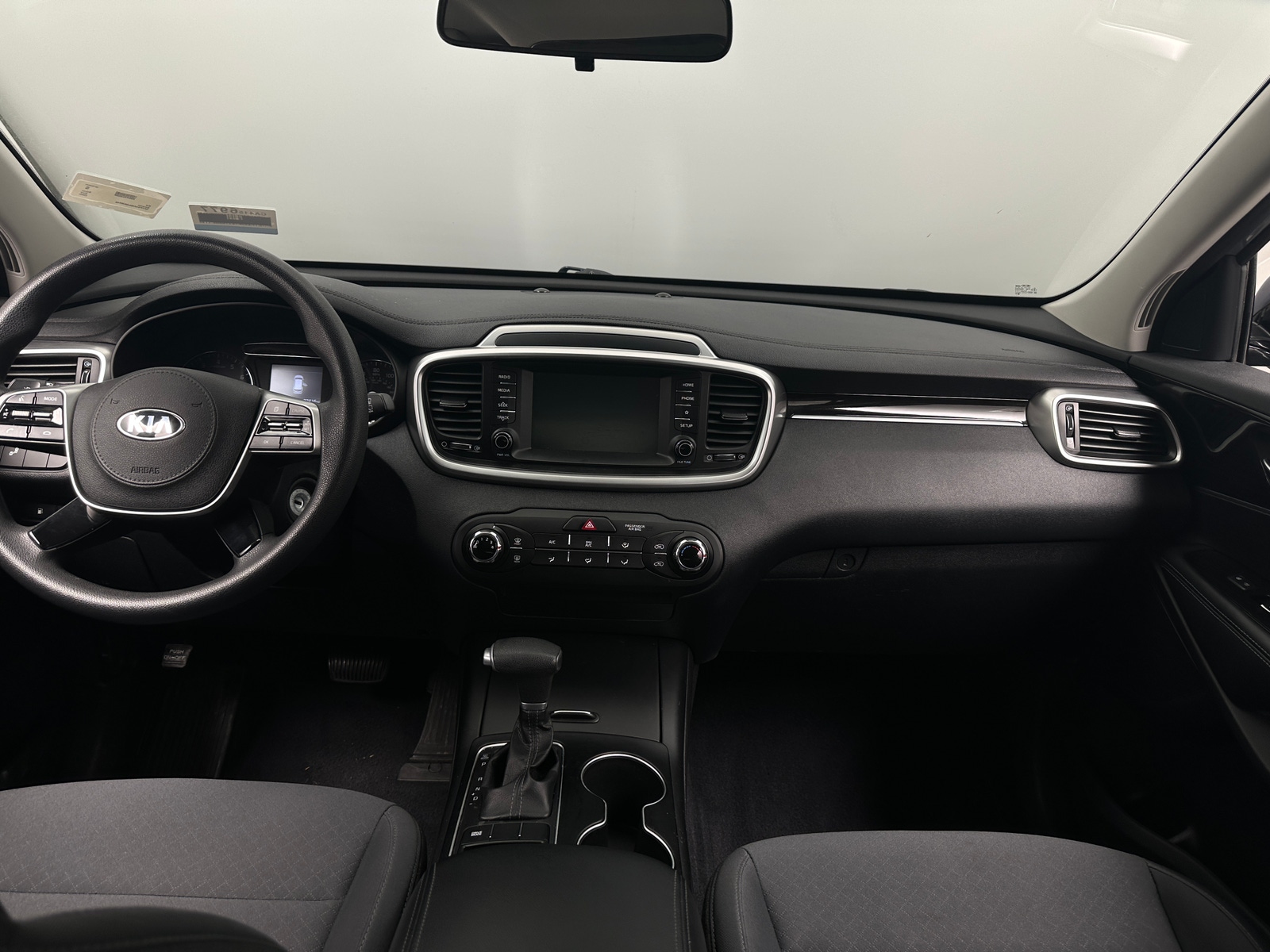 Thumbnail: 2020 Kia Sorento - 3