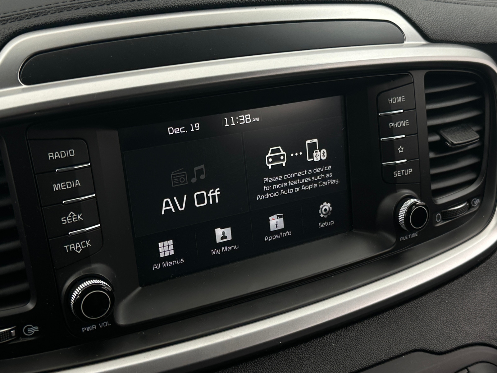 Thumbnail: 2020 Kia Sorento - 4