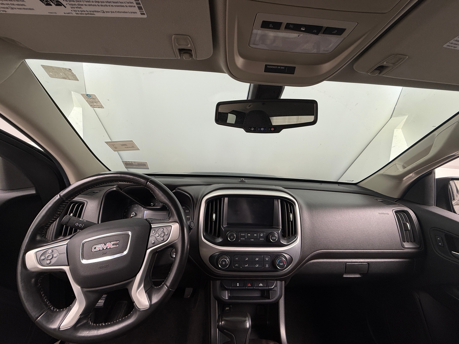 Thumbnail: 2018 GMC Canyon - 3