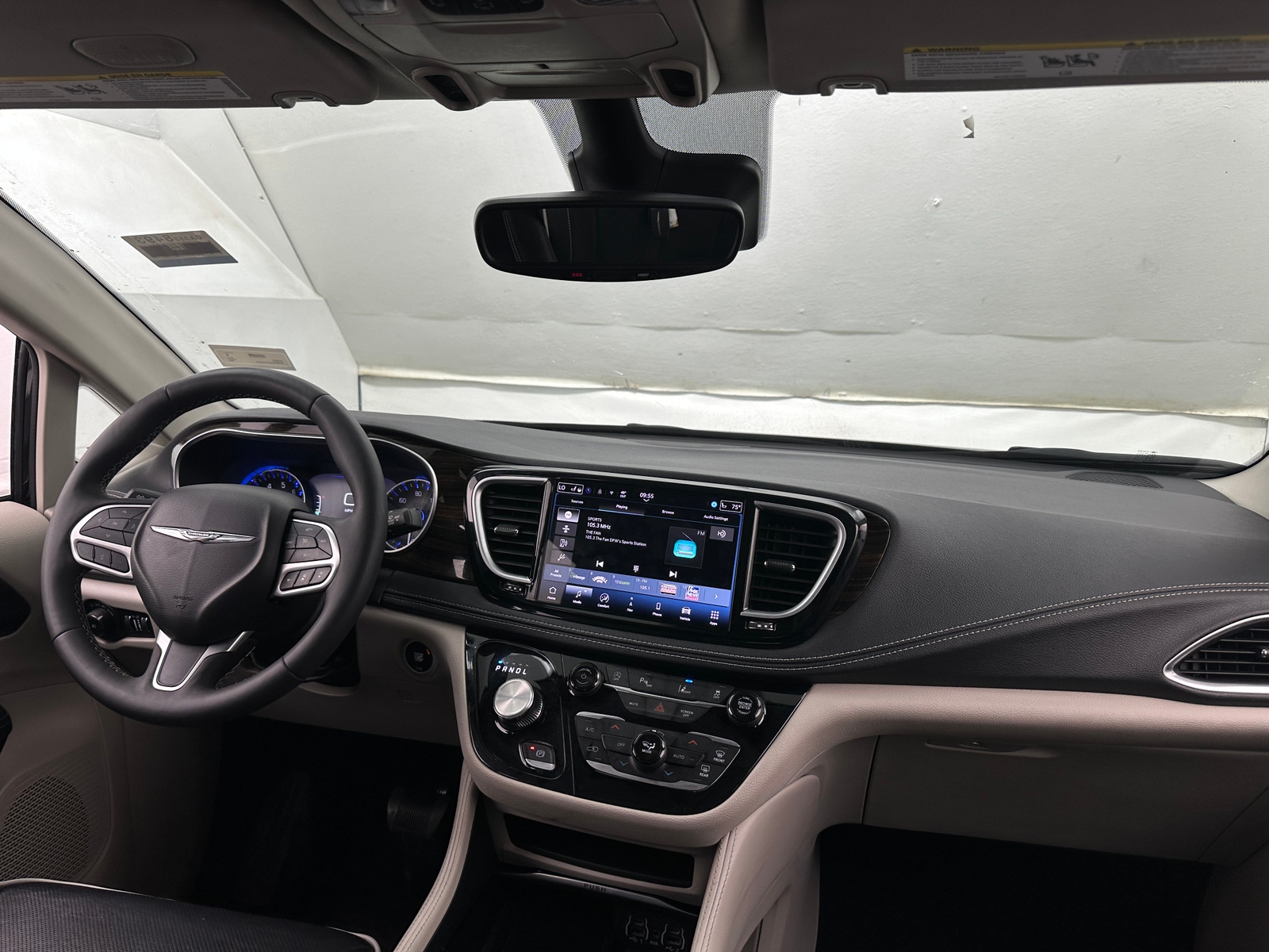 Thumbnail: 2024 Chrysler Pacifica - 2