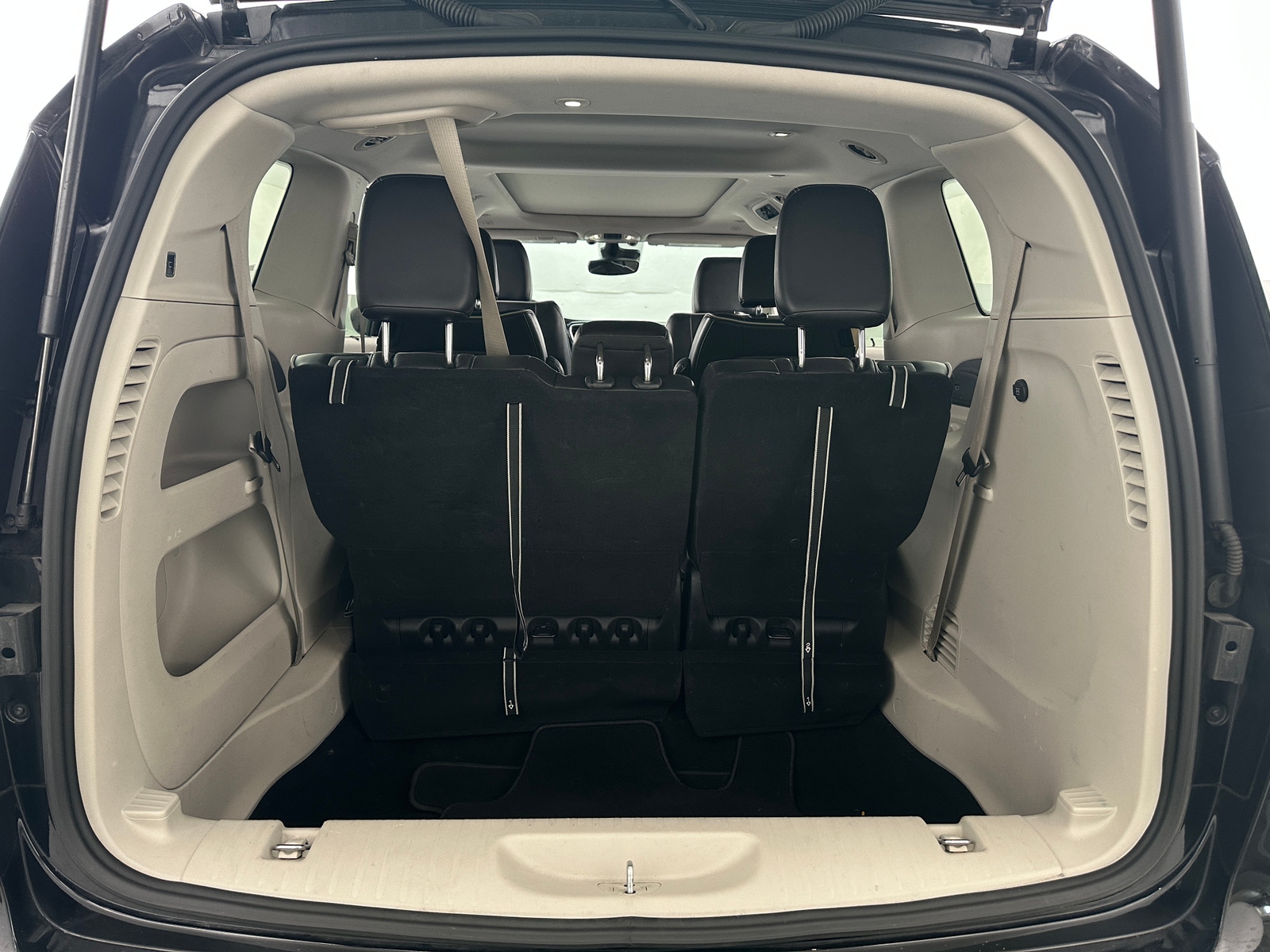 Thumbnail: 2024 Chrysler Pacifica - 6