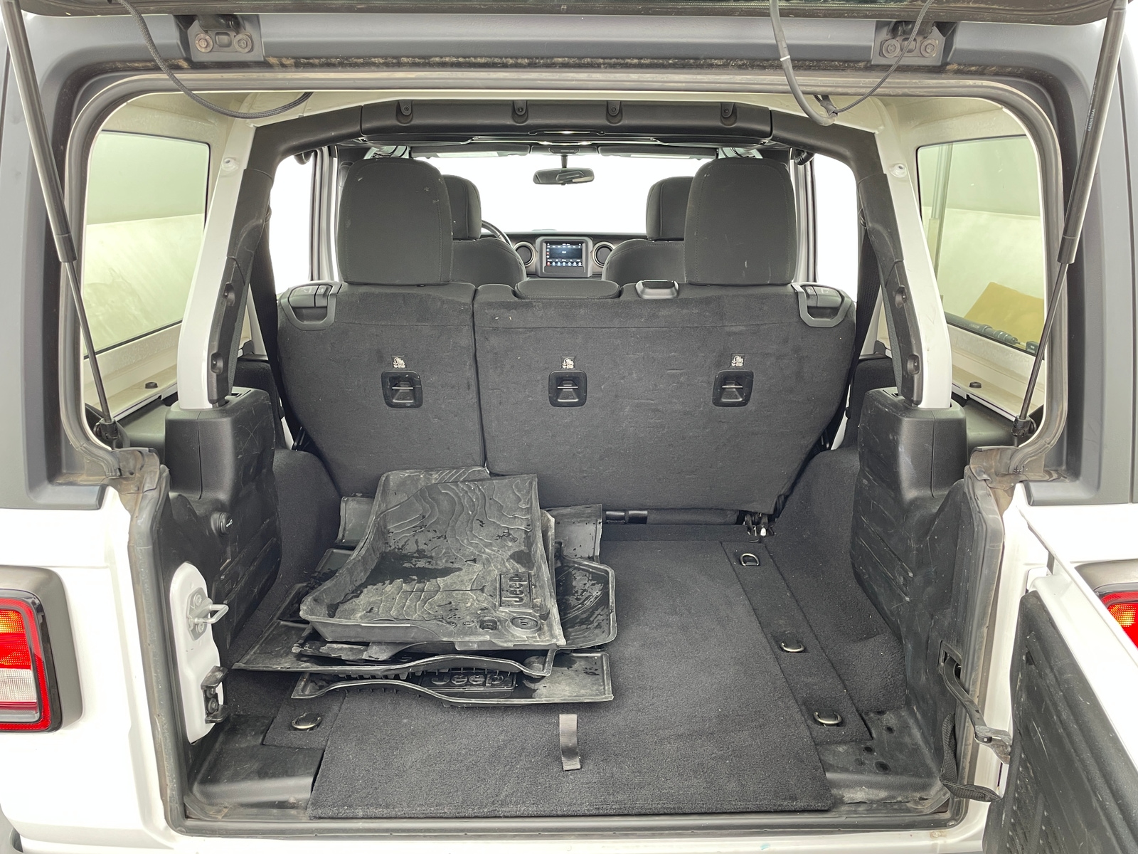 Thumbnail: 2020 Jeep Wrangler - 7